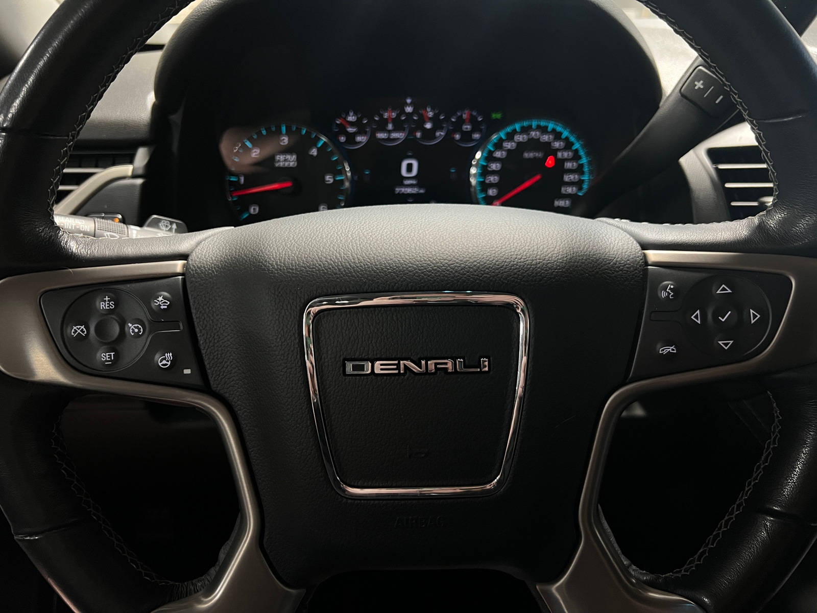 Thumbnail: 2018 GMC Yukon - 4