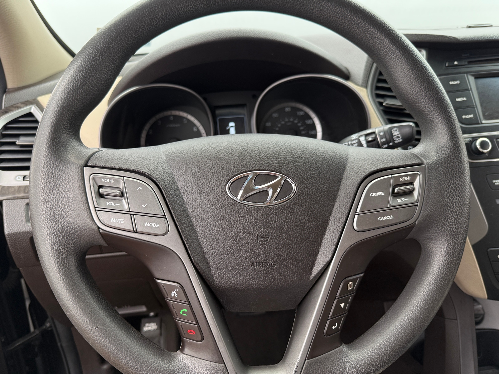 Thumbnail: 2017 Hyundai Santa Fe - 5