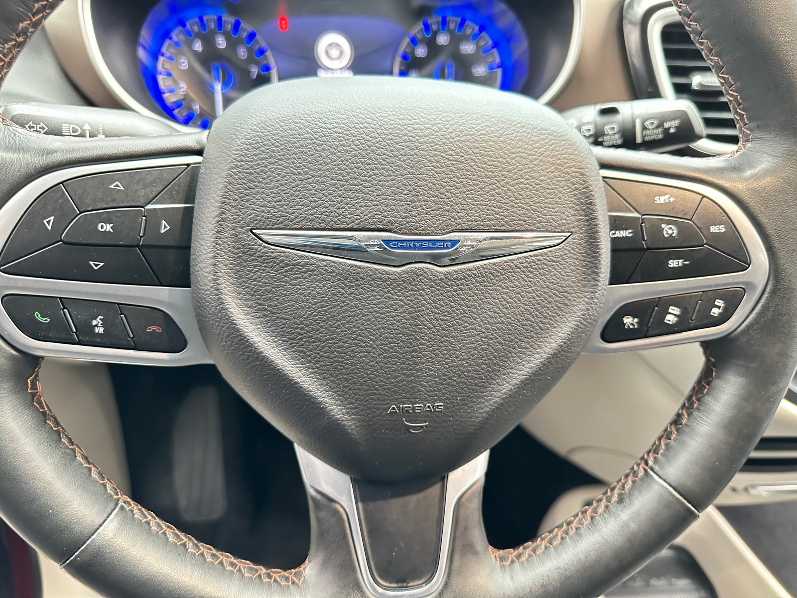 Thumbnail: 2019 Chrysler Pacifica - 5