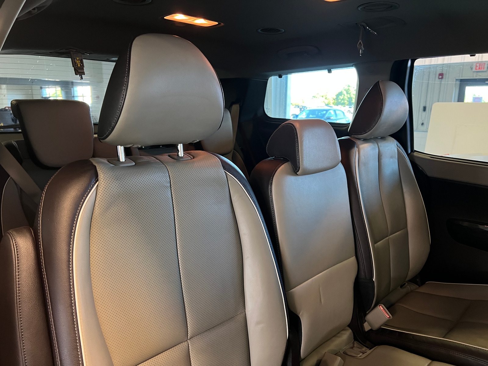 Thumbnail: 2017 Kia Sedona - 5