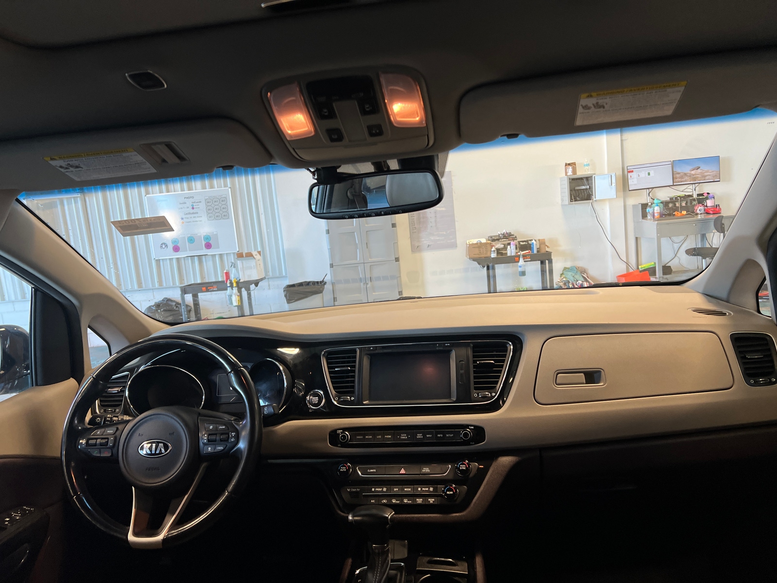 Thumbnail: 2017 Kia Sedona - 2
