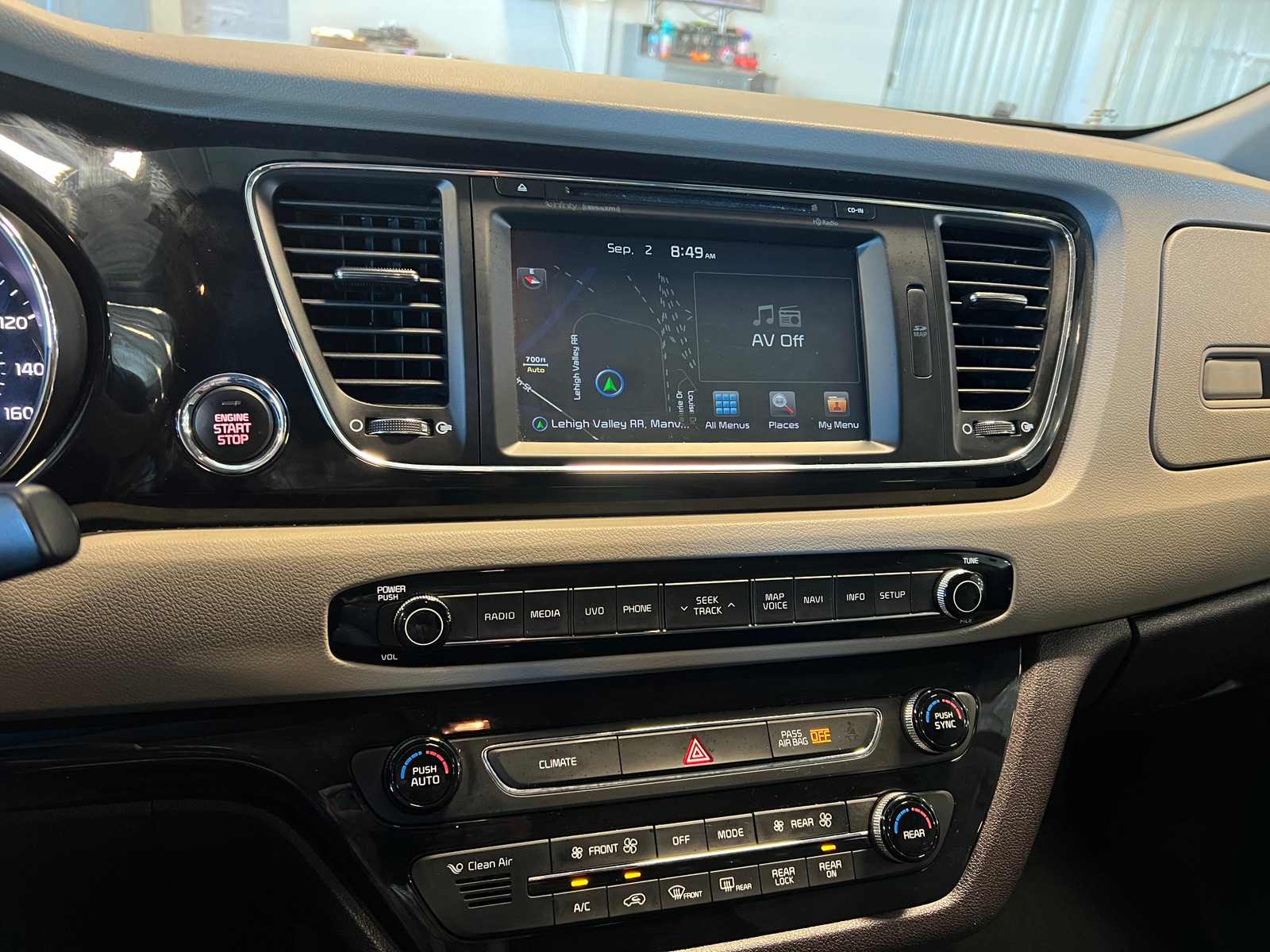 Thumbnail: 2017 Kia Sedona - 3