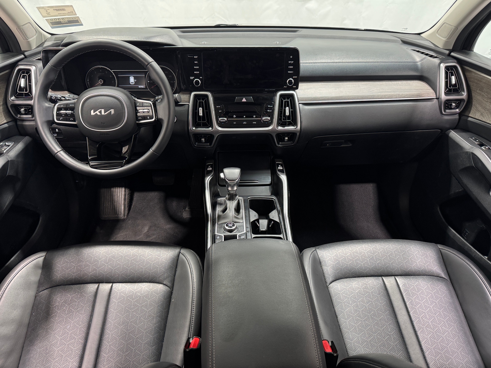 Thumbnail: 2023 Kia Sorento - 2