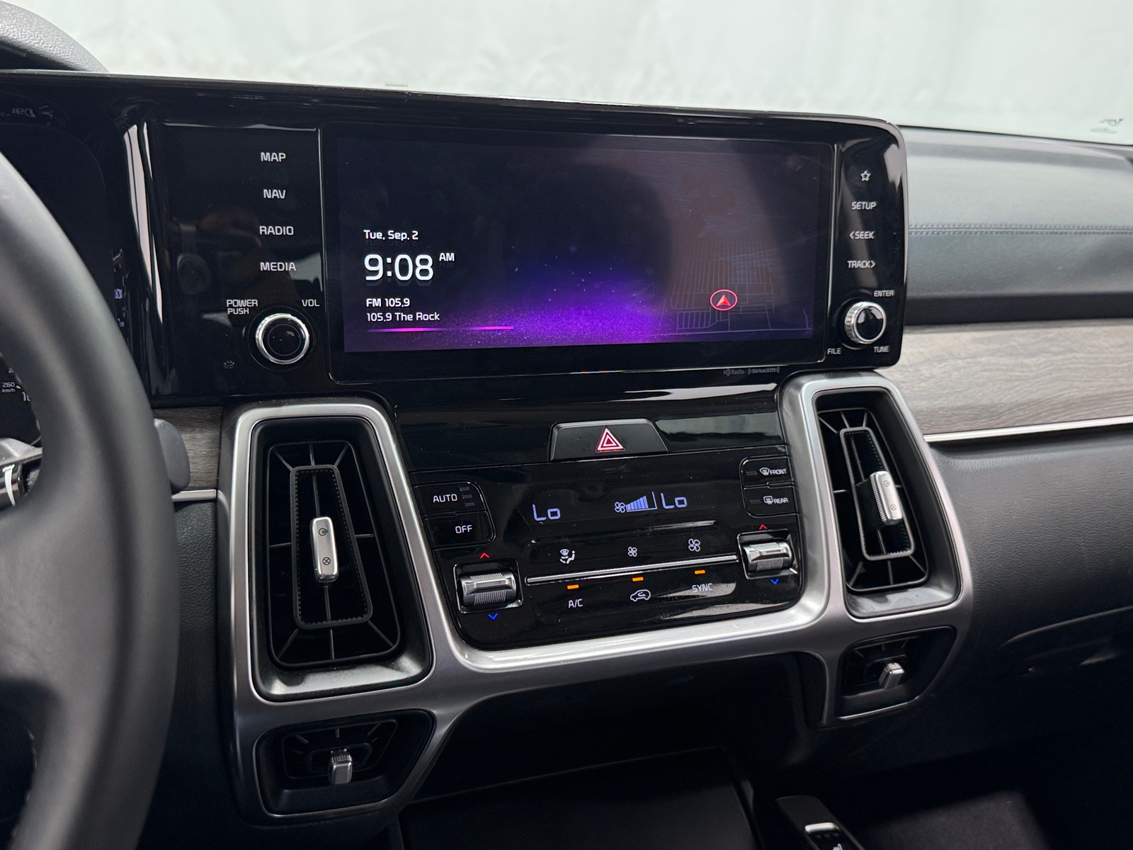 Thumbnail: 2023 Kia Sorento - 3