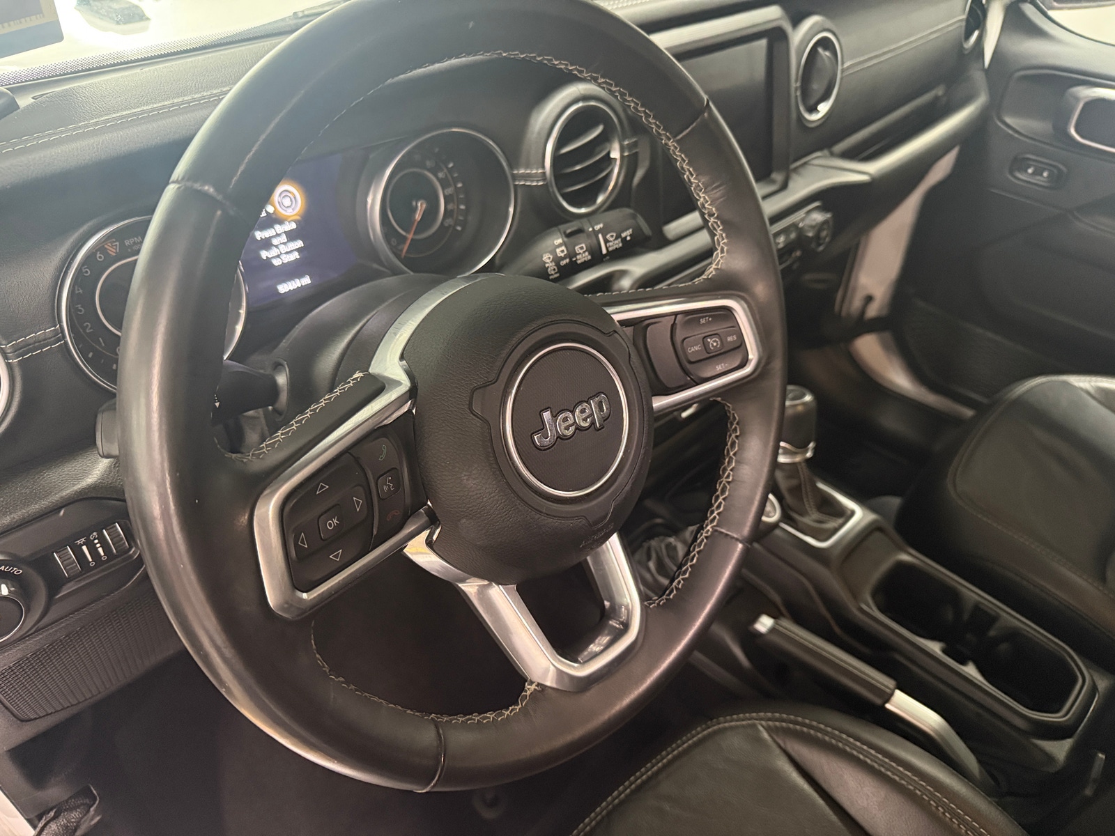 Thumbnail: 2019 Jeep Wrangler - 4