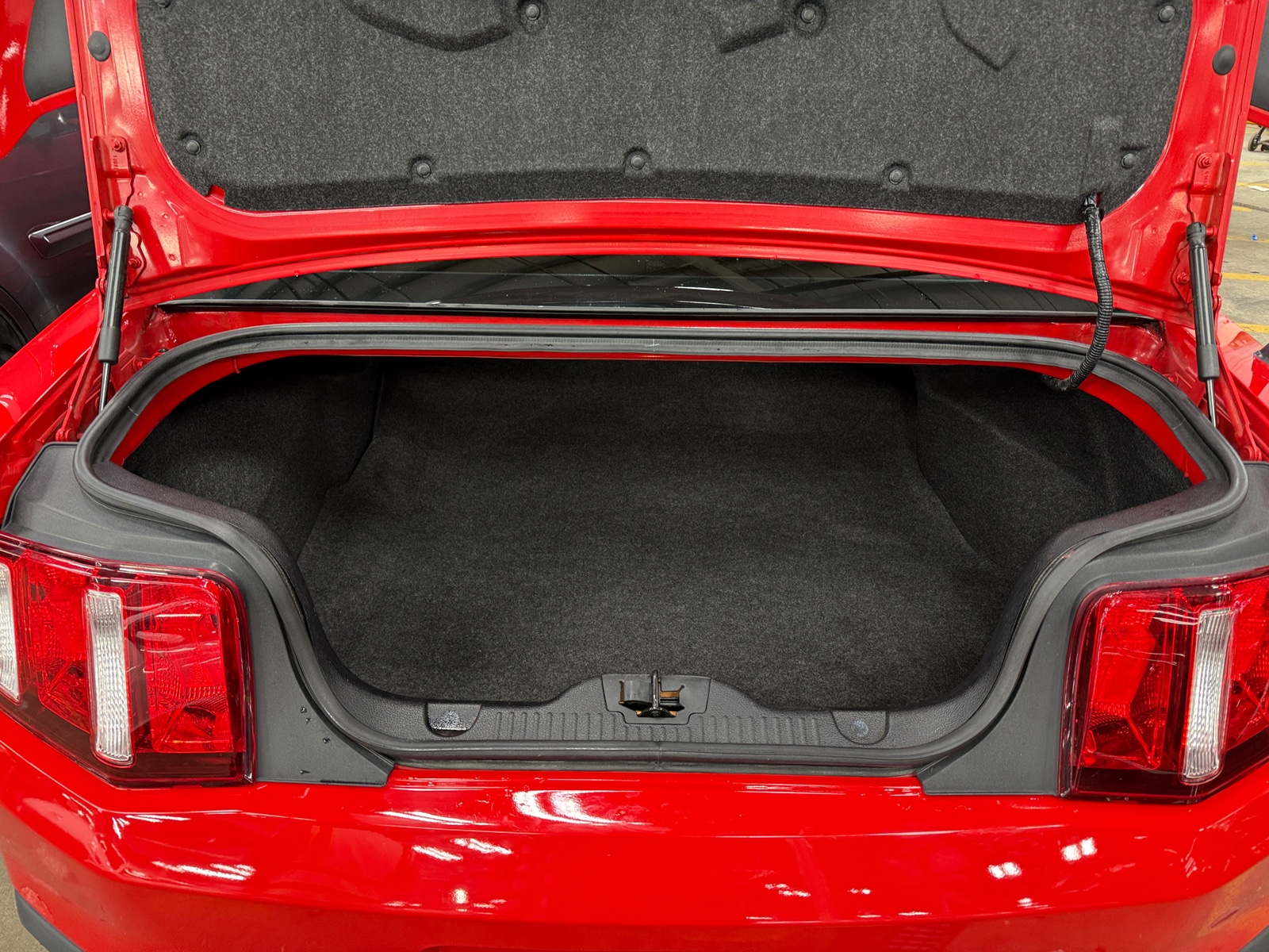 Thumbnail: 2011 Ford Mustang - 4