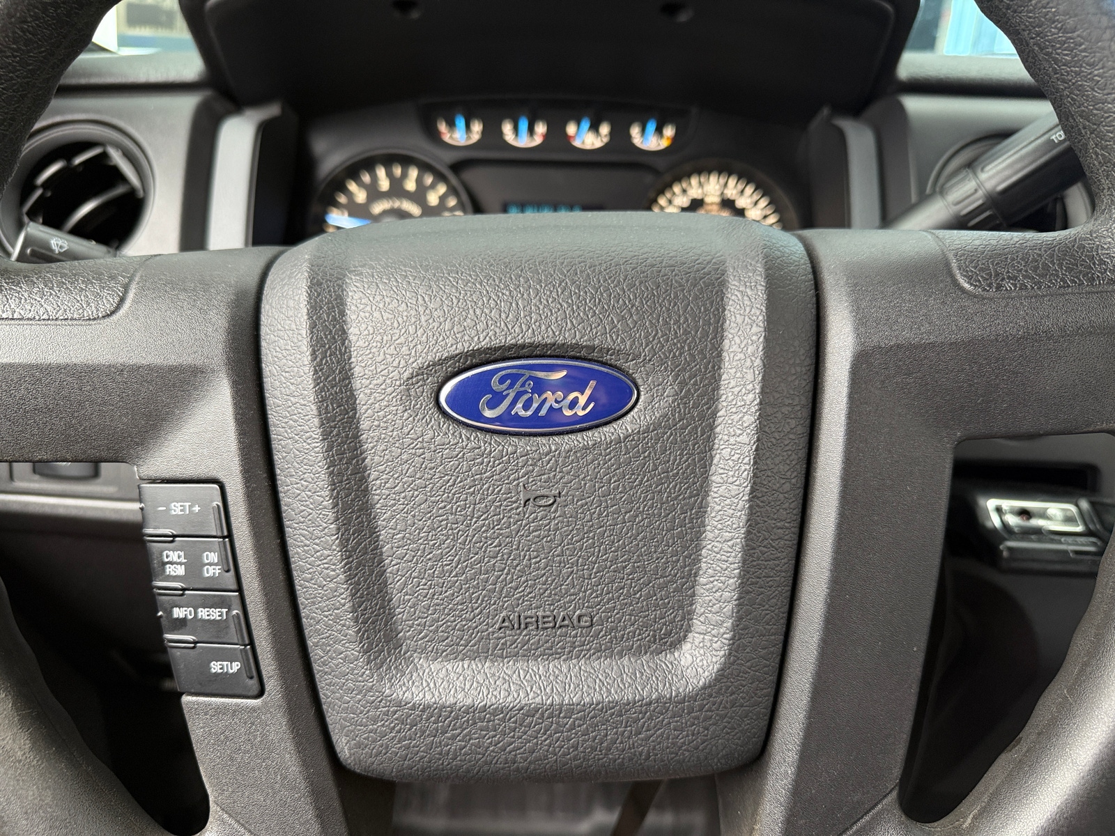 Thumbnail: 2011 Ford Econoline - 5