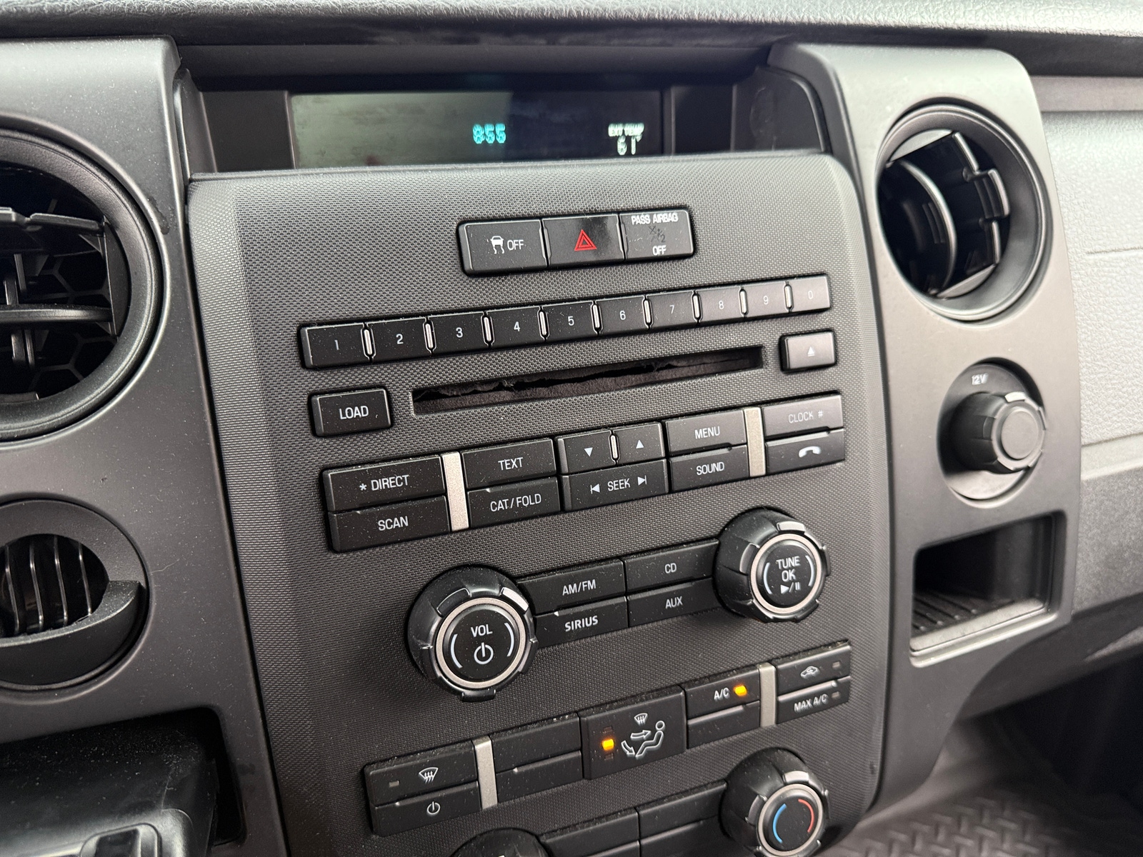 Thumbnail: 2011 Ford Econoline - 4
