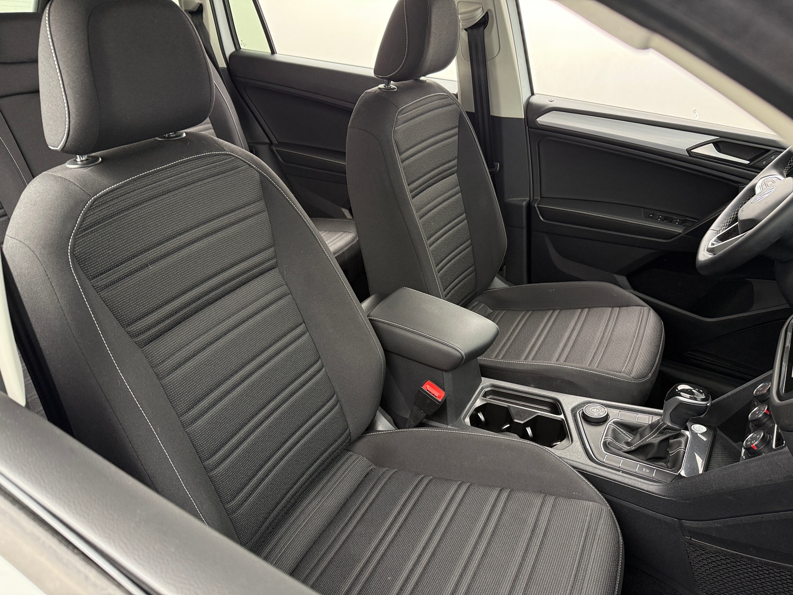 Thumbnail: 2022 Volkswagen Tiguan - 2