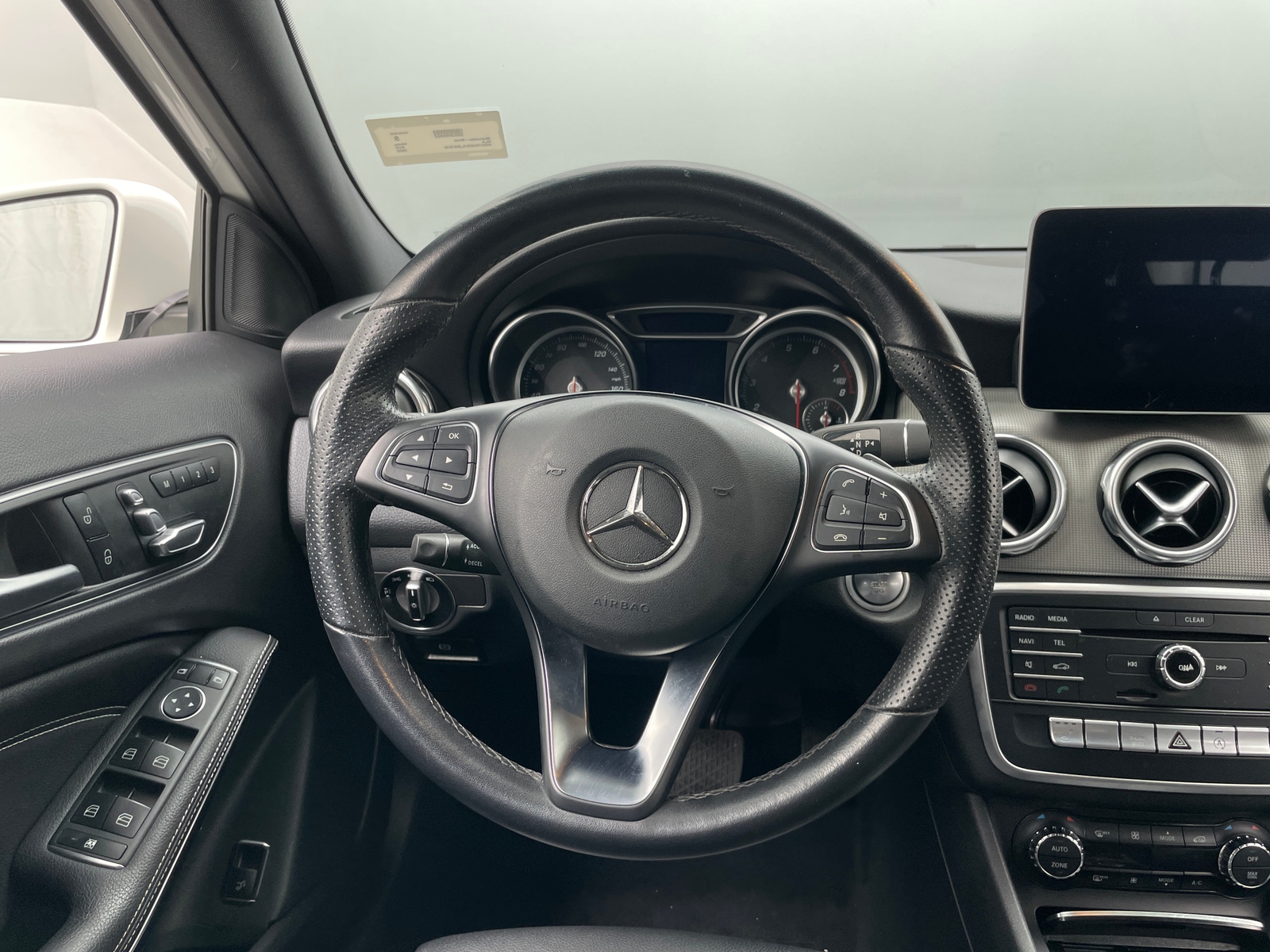 Thumbnail: 2020 Mercedes-Benz GLA - 4