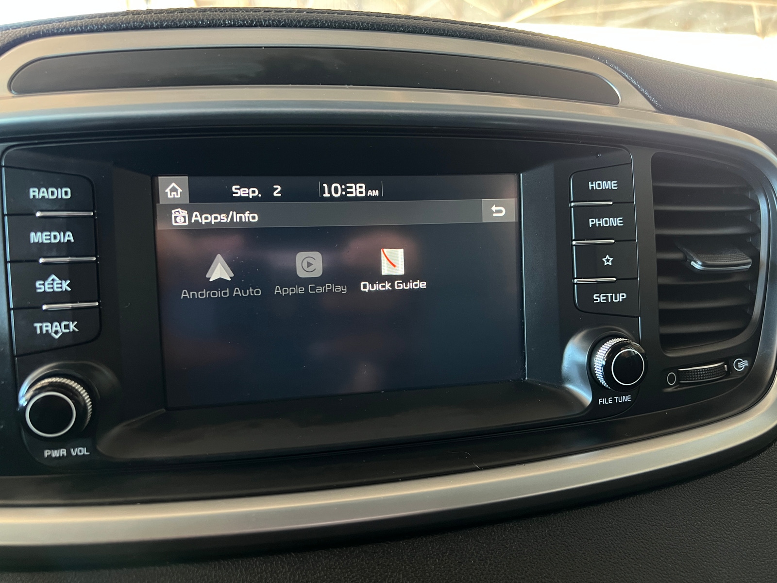 Thumbnail: 2020 Kia Sorento - 4