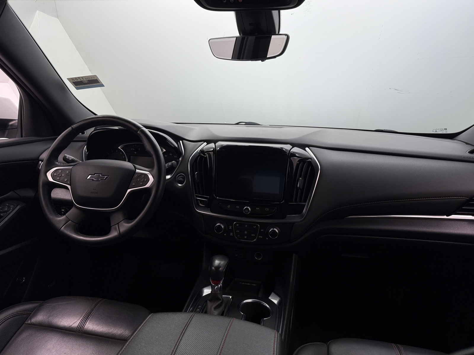 Thumbnail: 2022 Chevrolet Traverse - 2