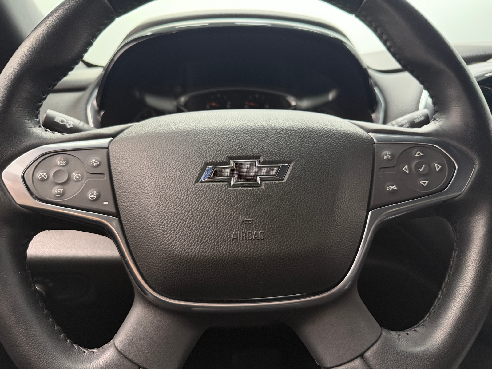Thumbnail: 2022 Chevrolet Traverse - 4