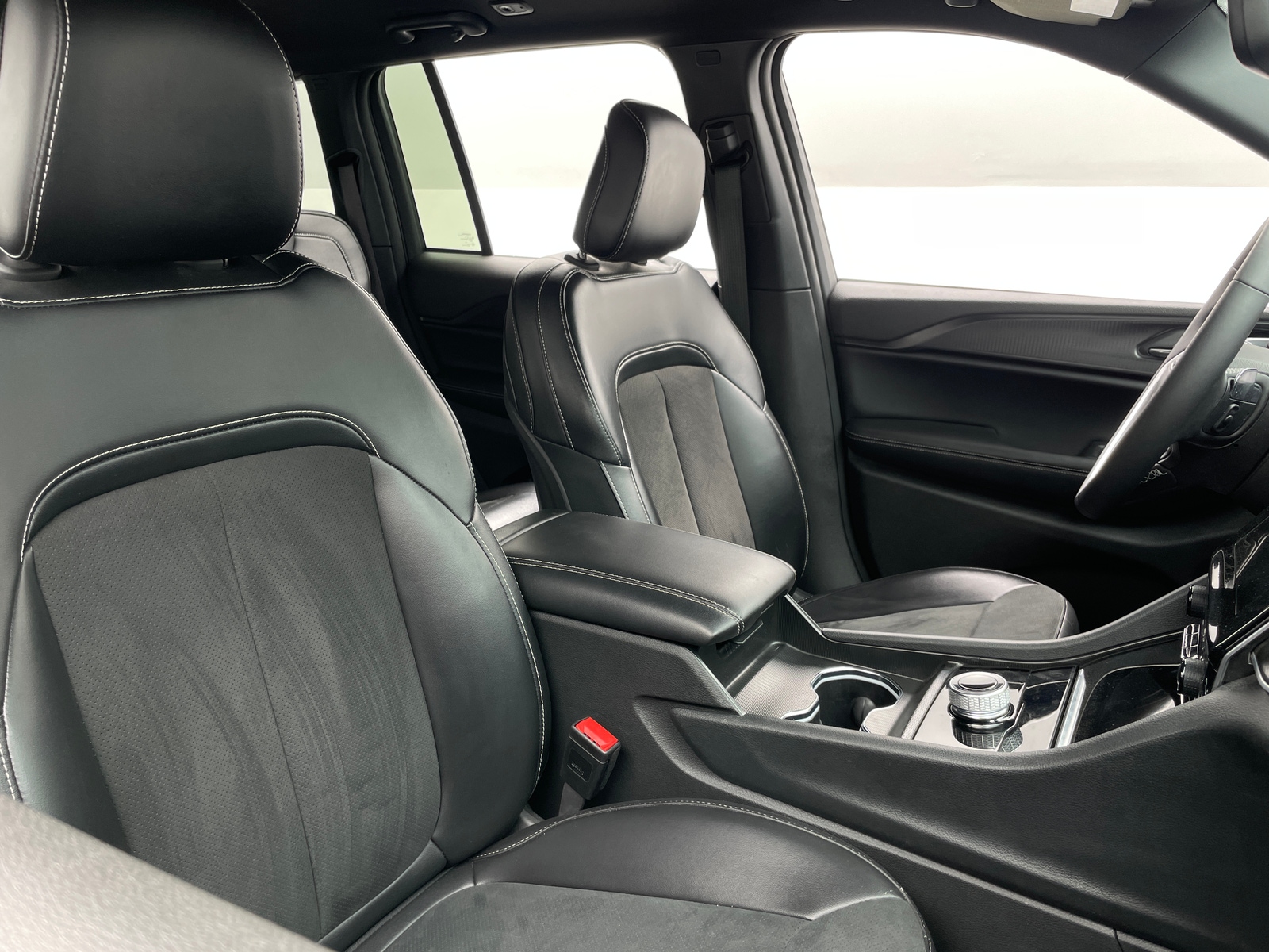 Thumbnail: 2024 Jeep Grand Cherokee - 2