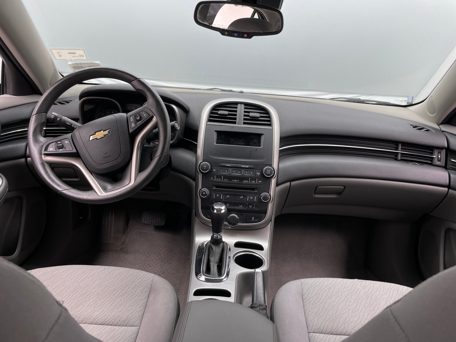 Thumbnail: 2015 Chevrolet Malibu - 3