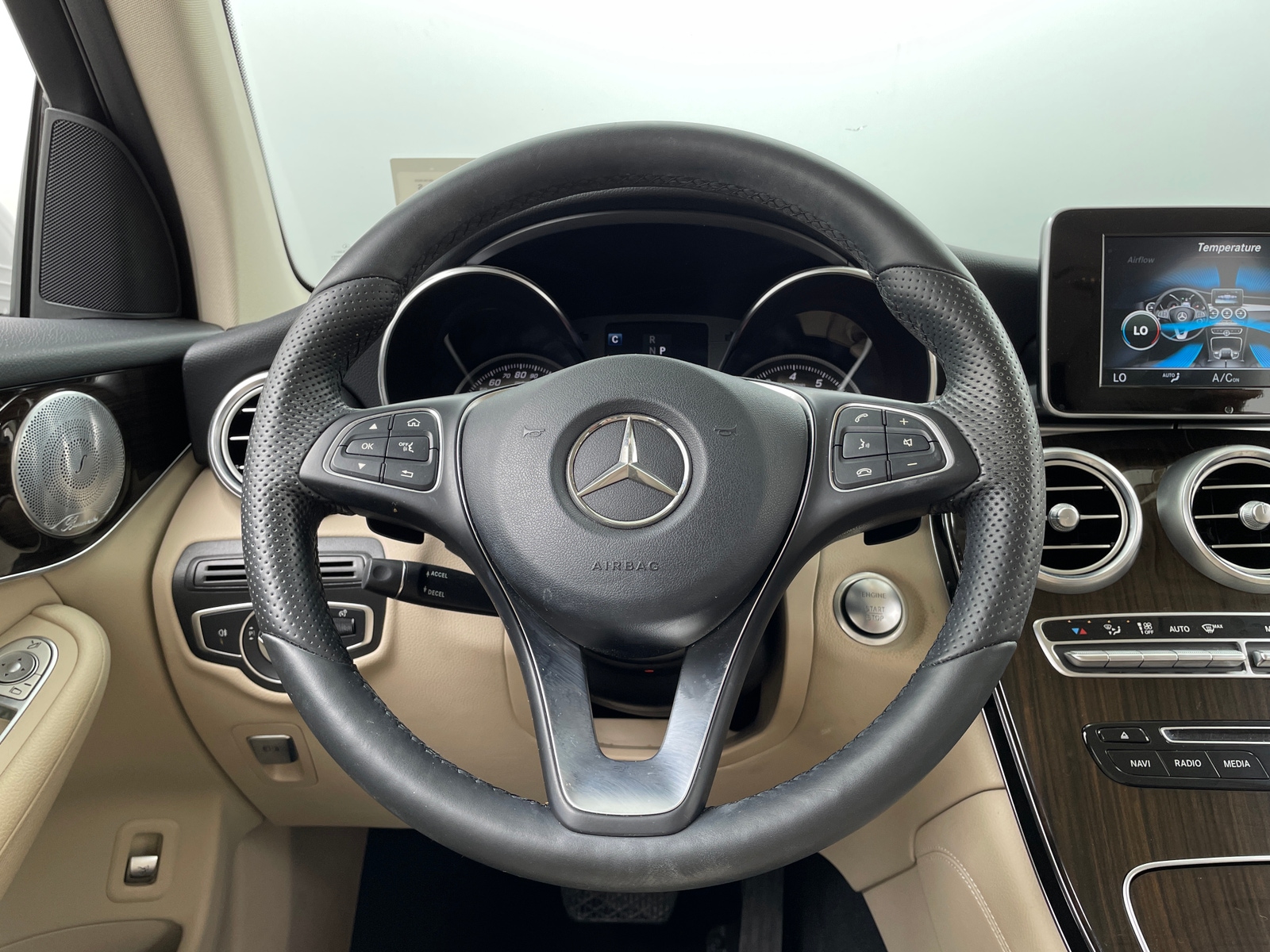 Thumbnail: 2017 Mercedes-Benz GLC - 4