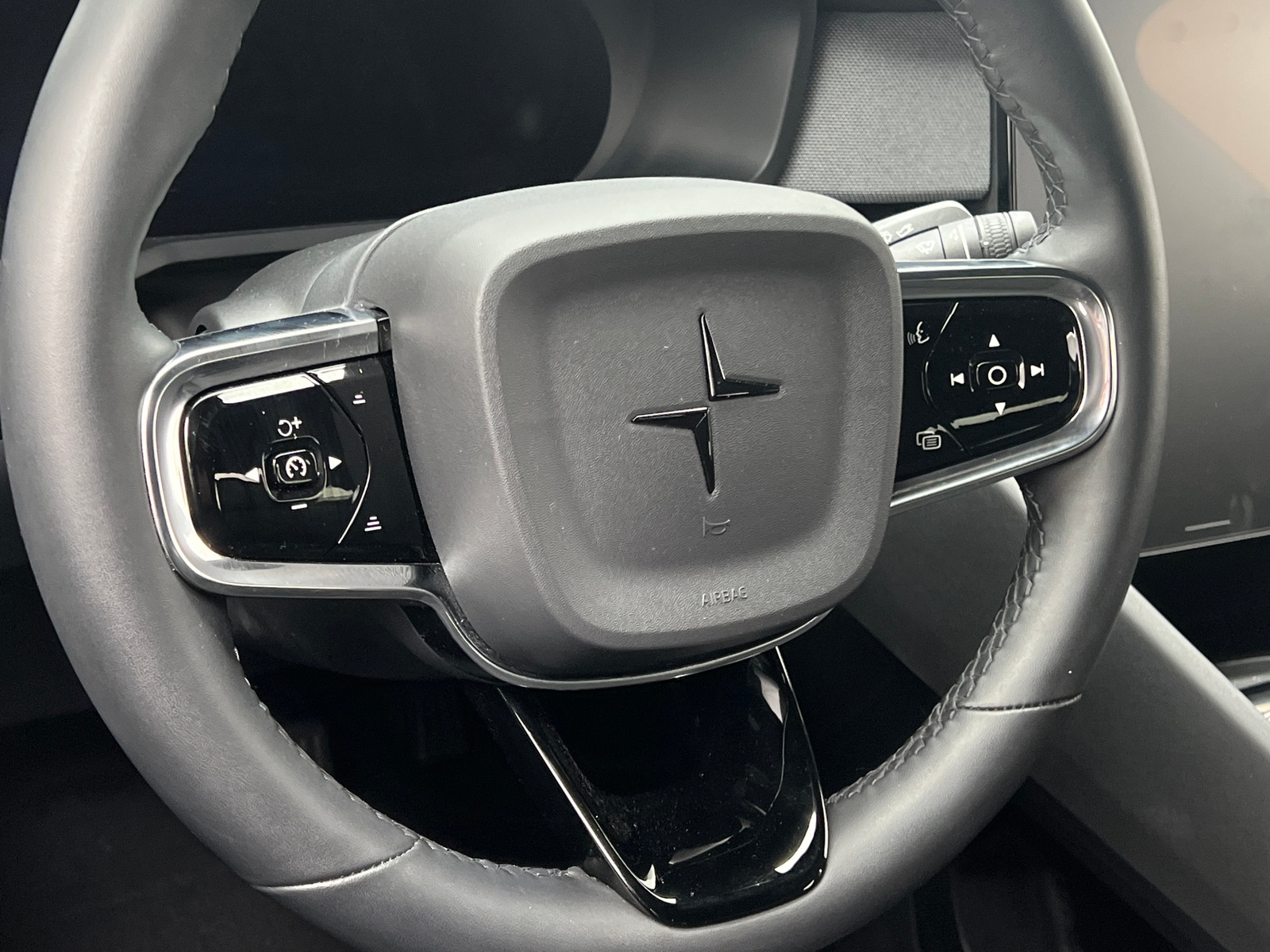 Thumbnail: 2022 Polestar 2 - 5