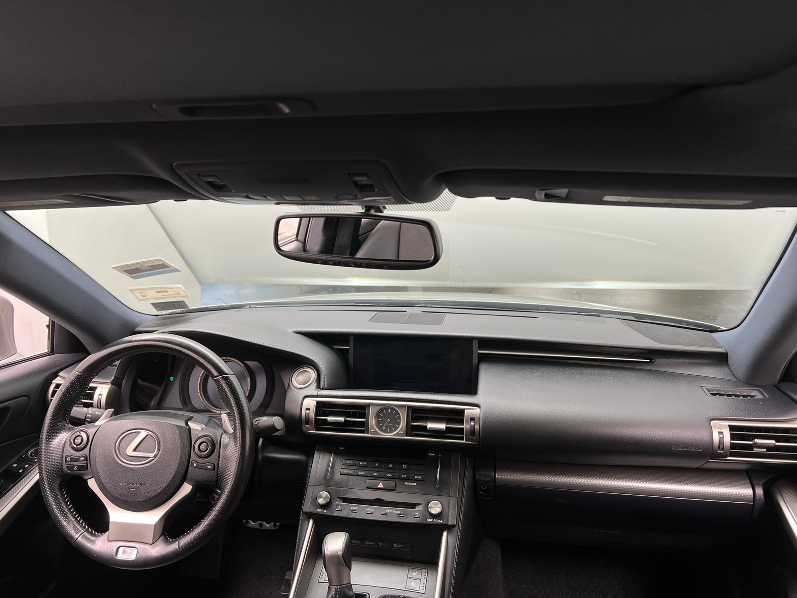 Thumbnail: 2016 Lexus IS - 2