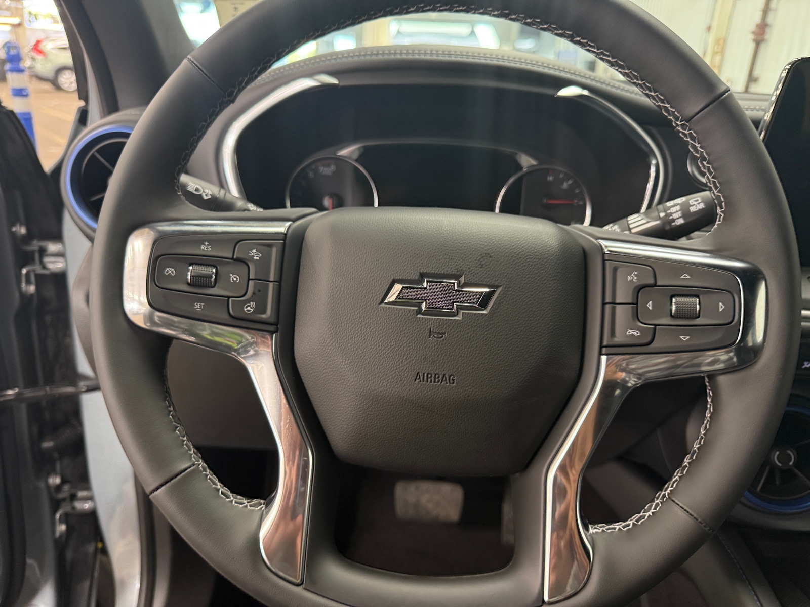 Thumbnail: 2025 Chevrolet Blazer - 4