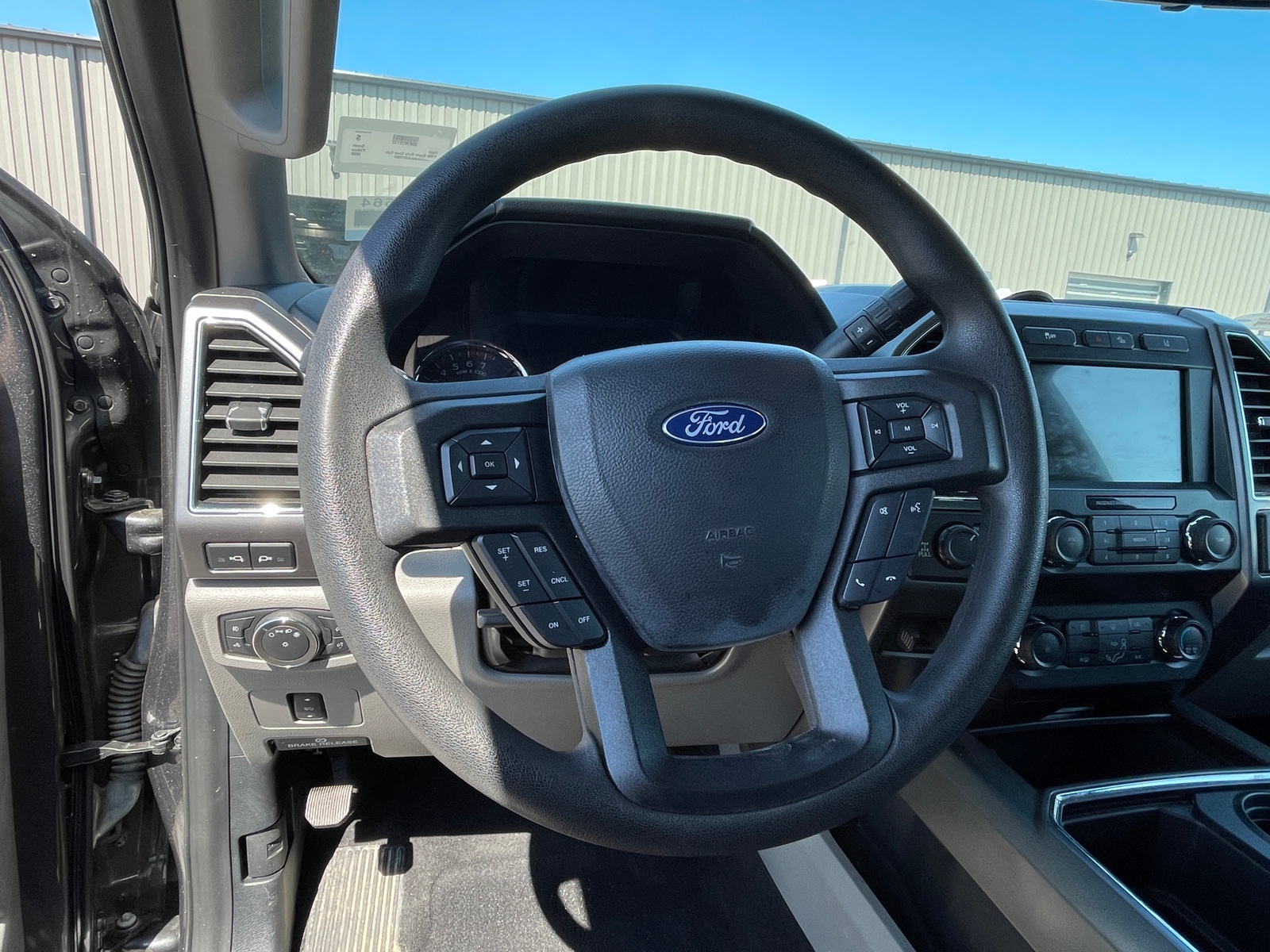 Thumbnail: 2020 Ford Econoline - 5