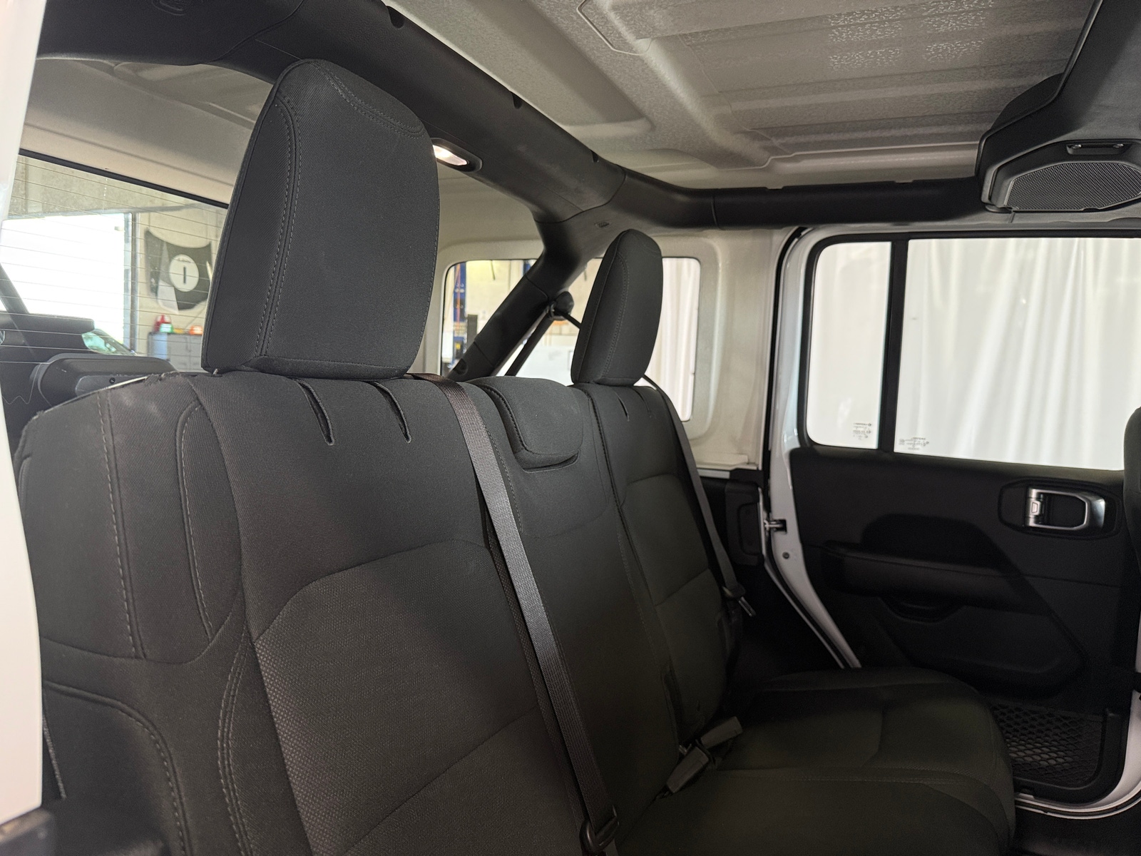 Thumbnail: 2018 Jeep Wrangler - 6