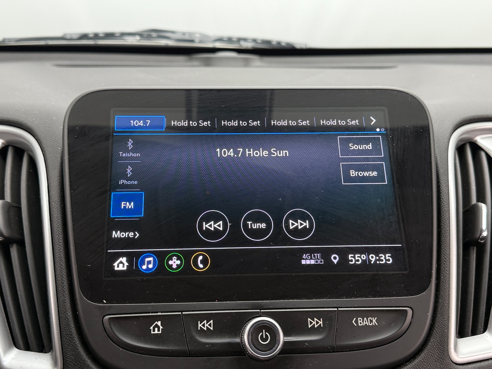 Thumbnail: 2019 Chevrolet Malibu - 4