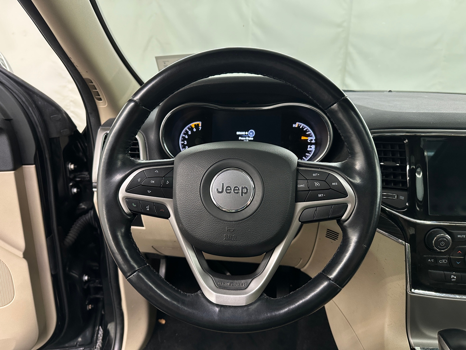 Thumbnail: 2021 Jeep Grand Cherokee - 4