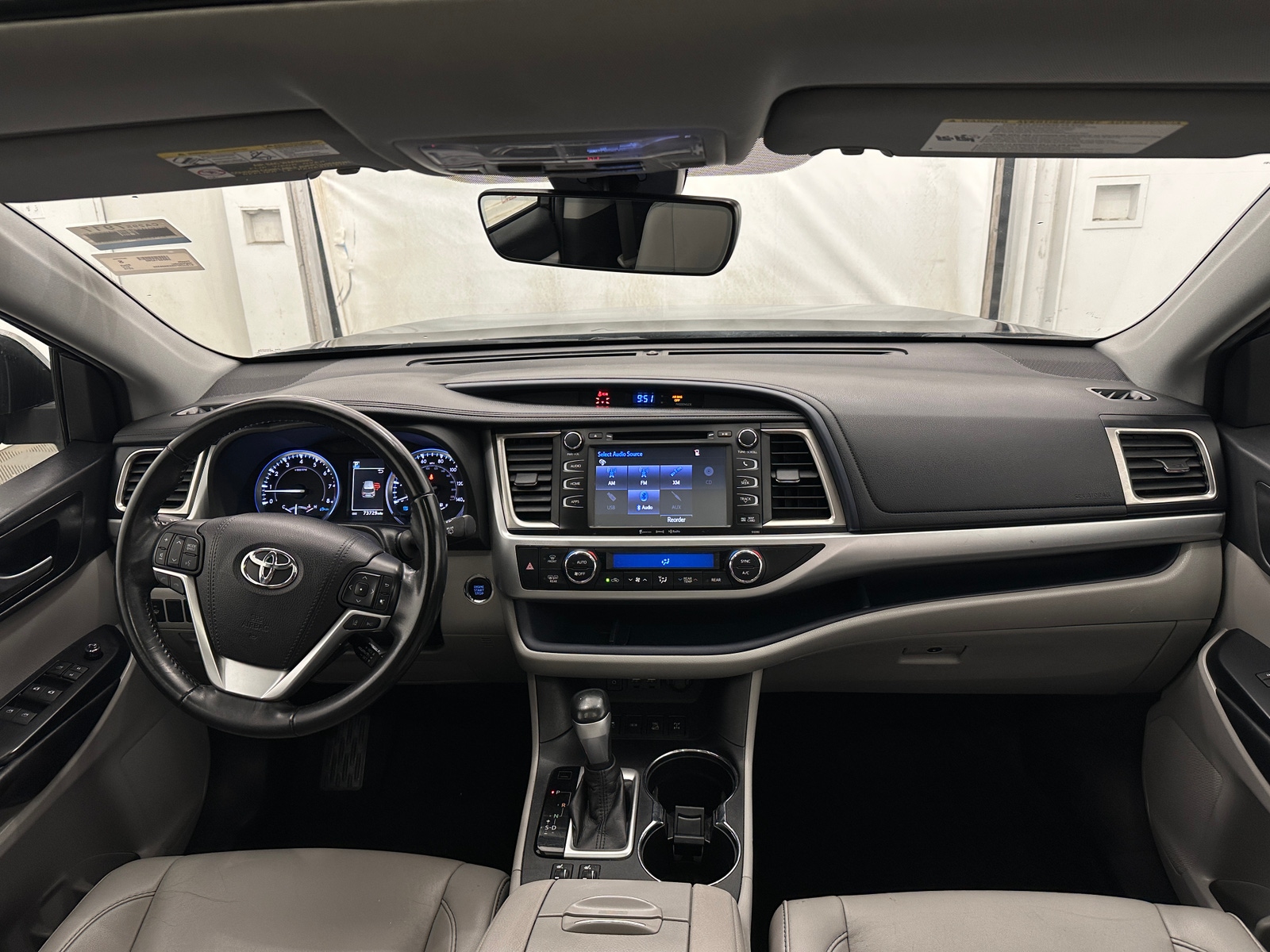 Thumbnail: 2019 Toyota Highlander - 2