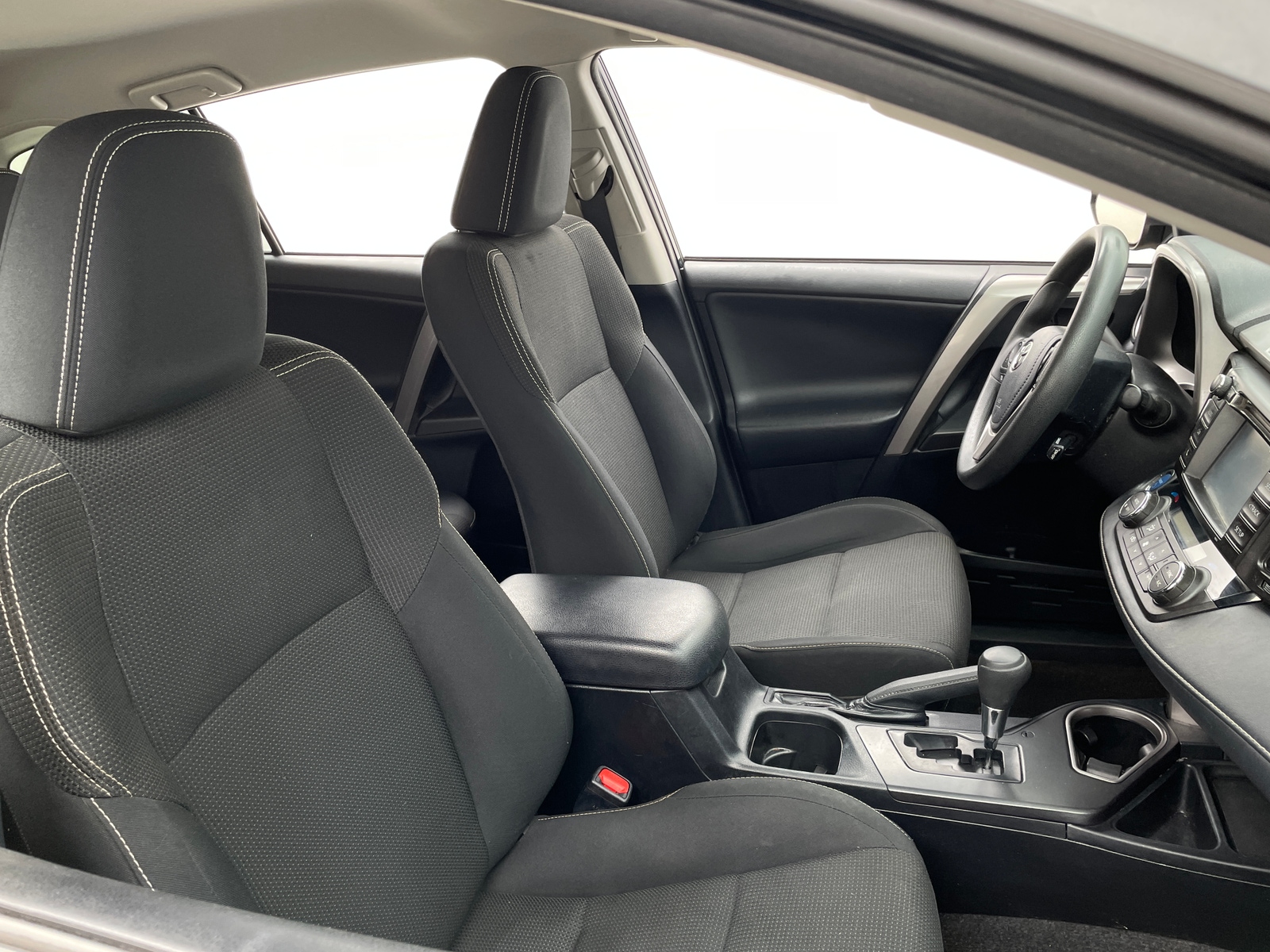 Thumbnail: 2018 Toyota RAV4 - 2