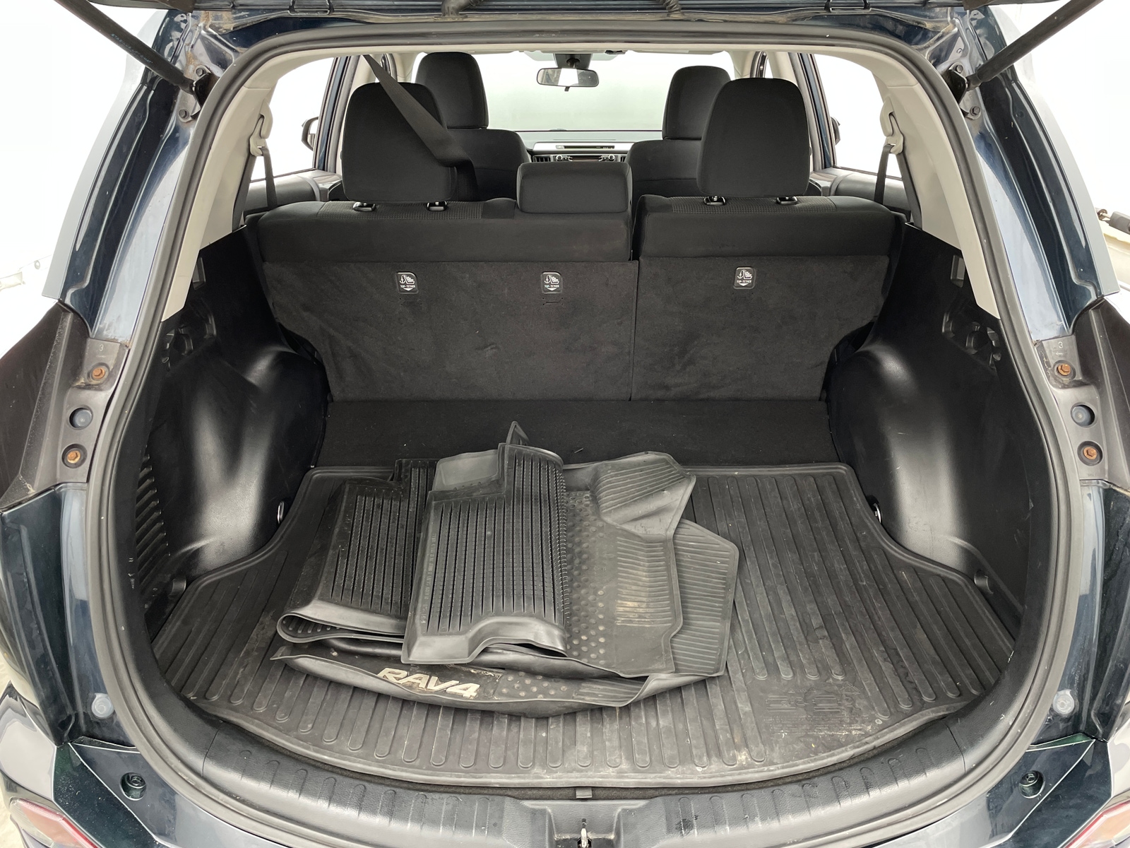 Thumbnail: 2018 Toyota RAV4 - 7