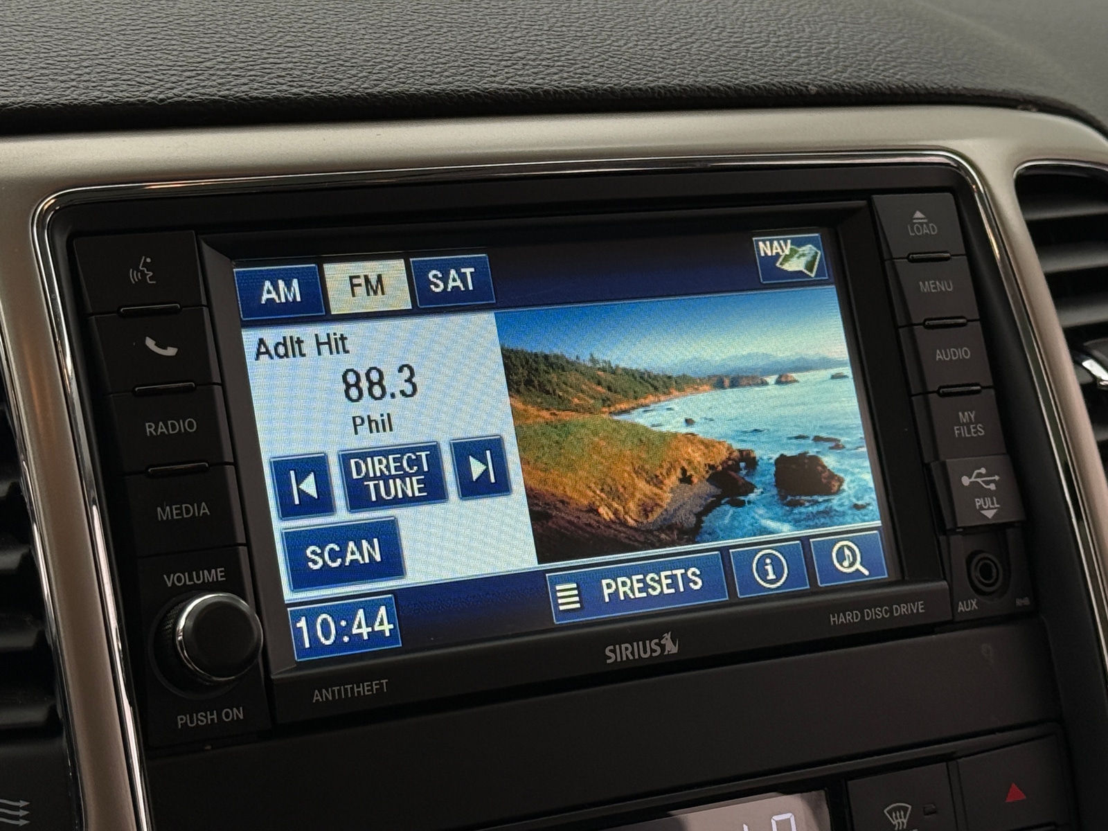 Thumbnail: 2012 Jeep Grand Cherokee - 3