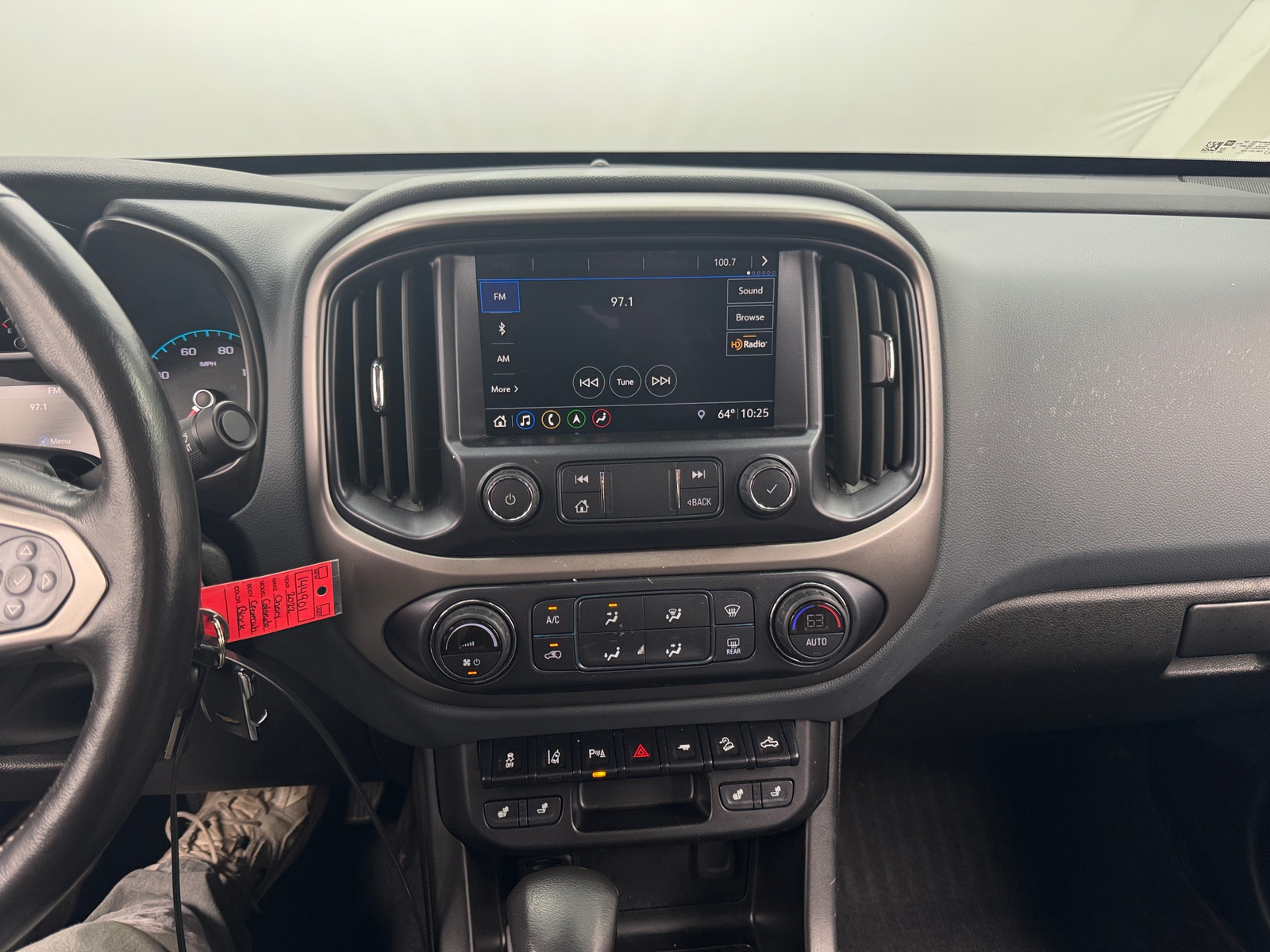 Thumbnail: 2022 Chevrolet Colorado - 3