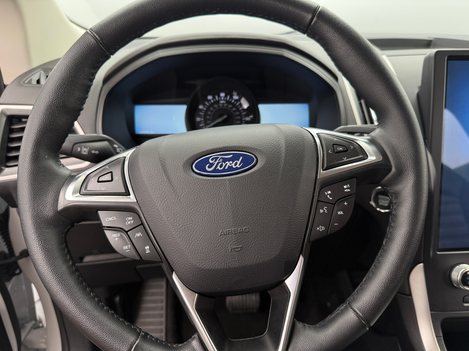 Thumbnail: 2024 Ford Edge - 4