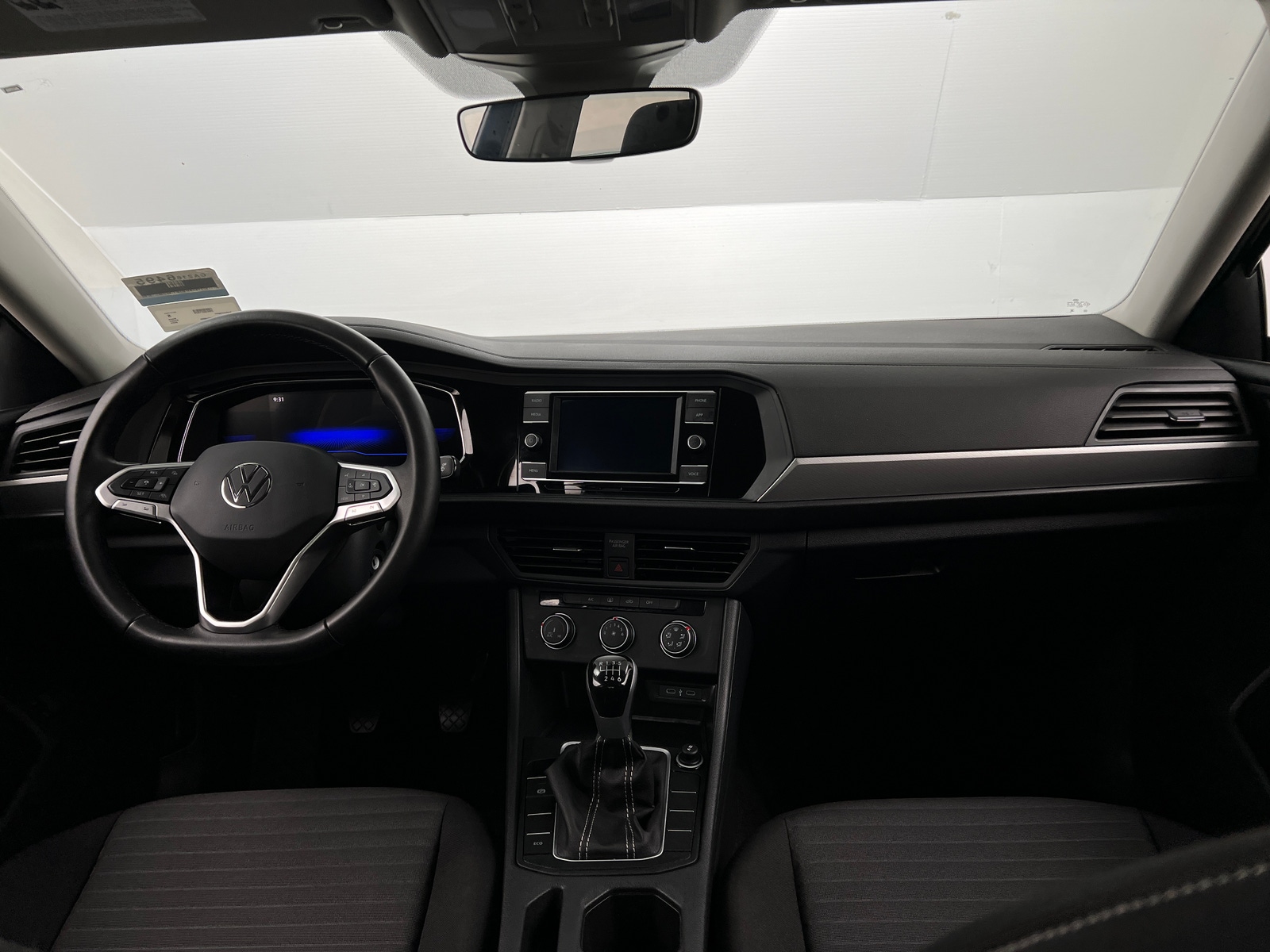 Thumbnail: 2024 Volkswagen Jetta - 3