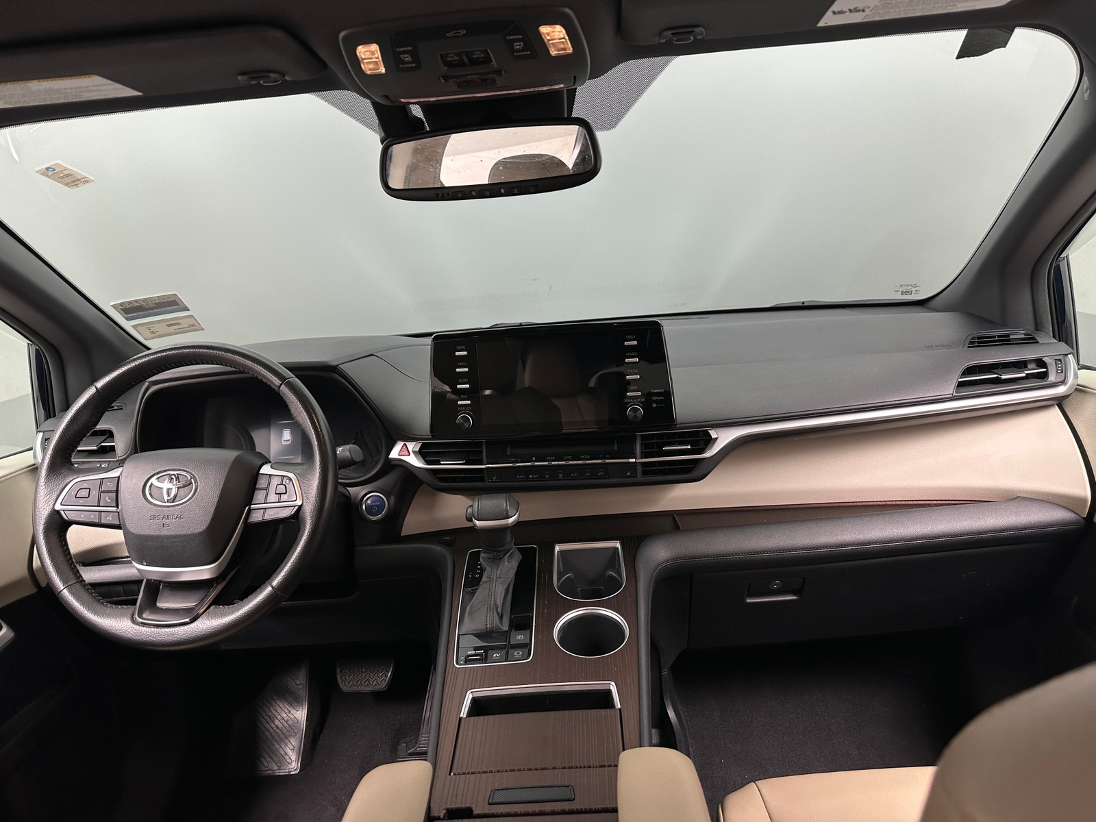 Thumbnail: 2022 Toyota Sienna - 2