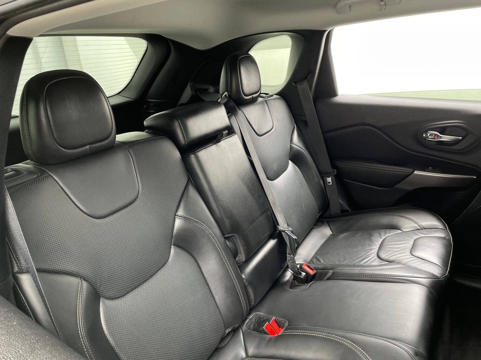 Thumbnail: 2020 Jeep Cherokee - 5