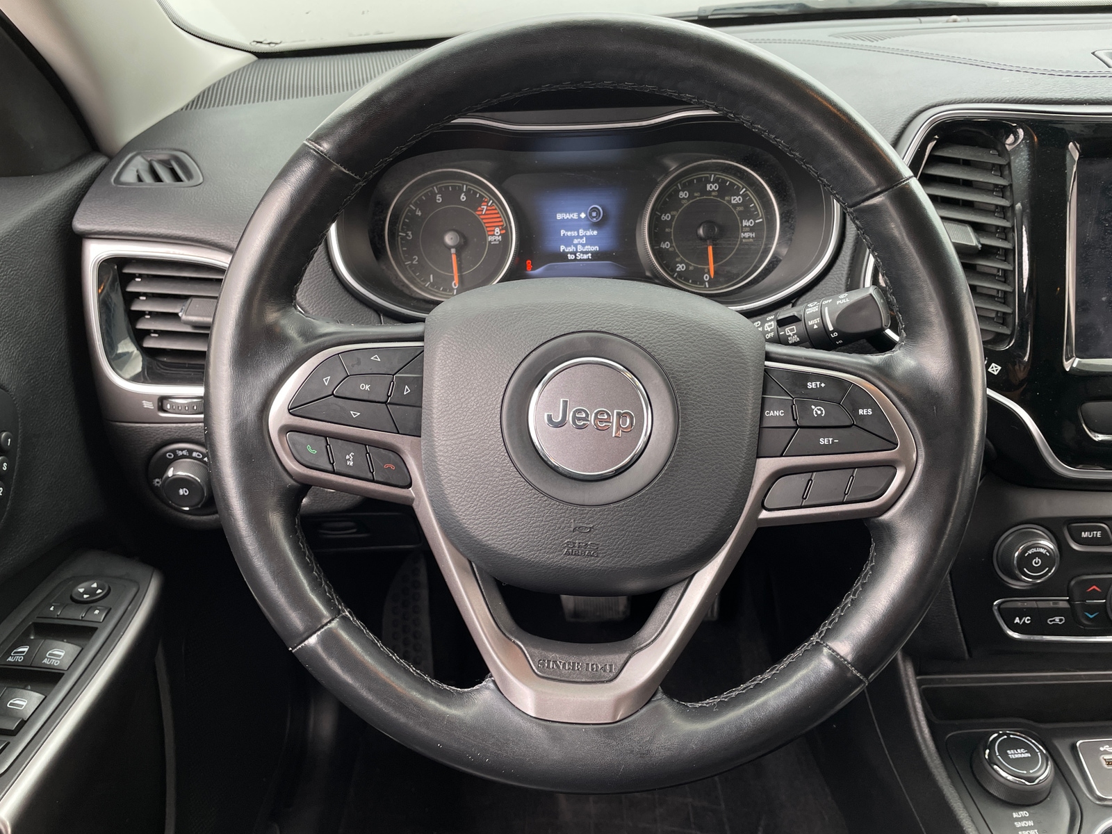 Thumbnail: 2020 Jeep Cherokee - 4