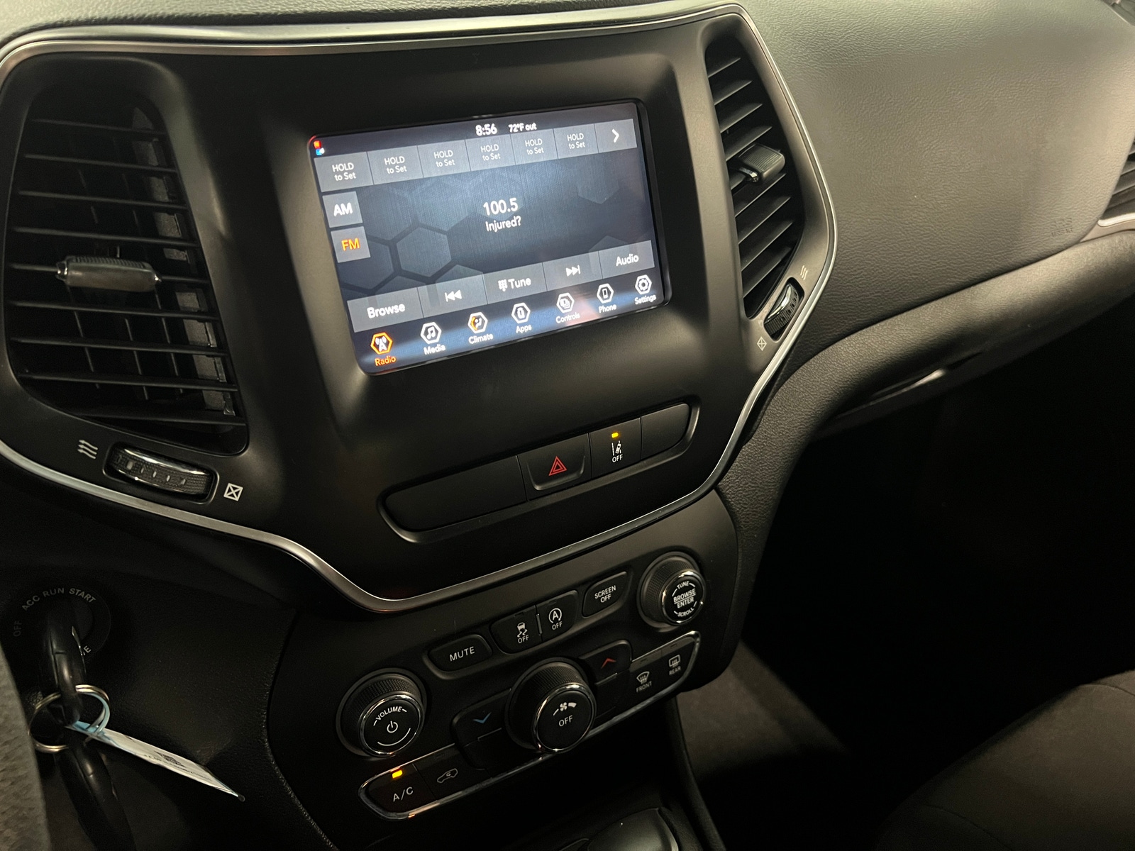 Thumbnail: 2021 Jeep Cherokee - 4