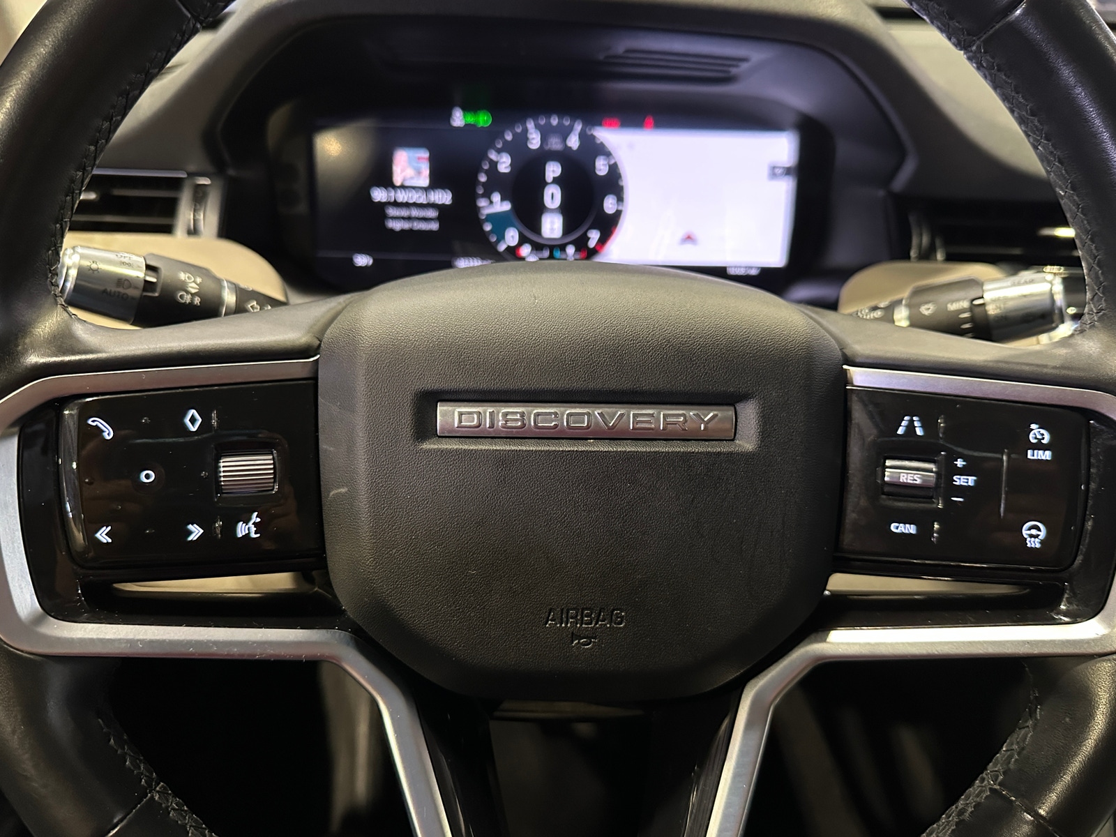Thumbnail: 2021 Land Rover Discovery Sport - 4