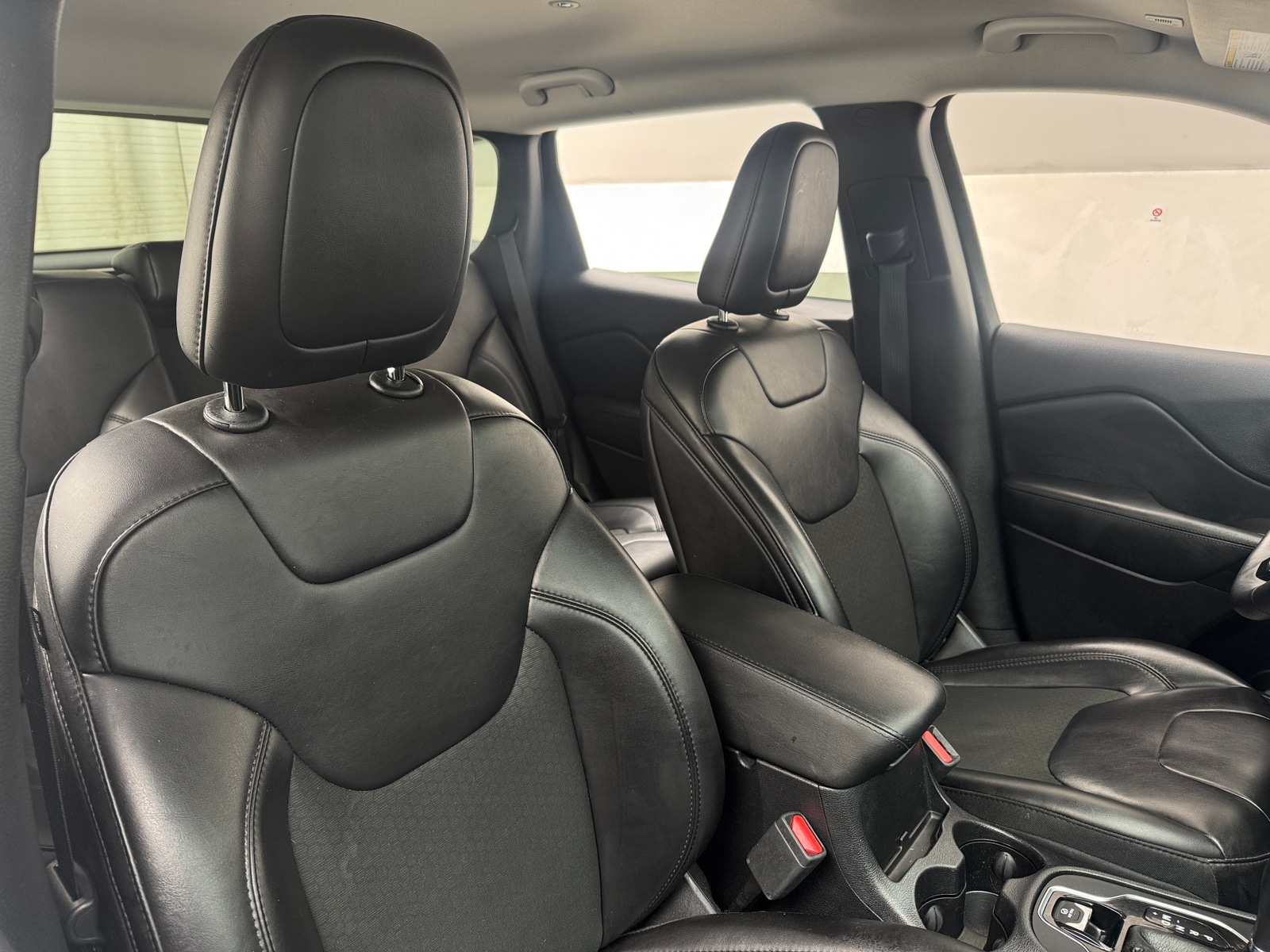 Thumbnail: 2019 Jeep Cherokee - 2