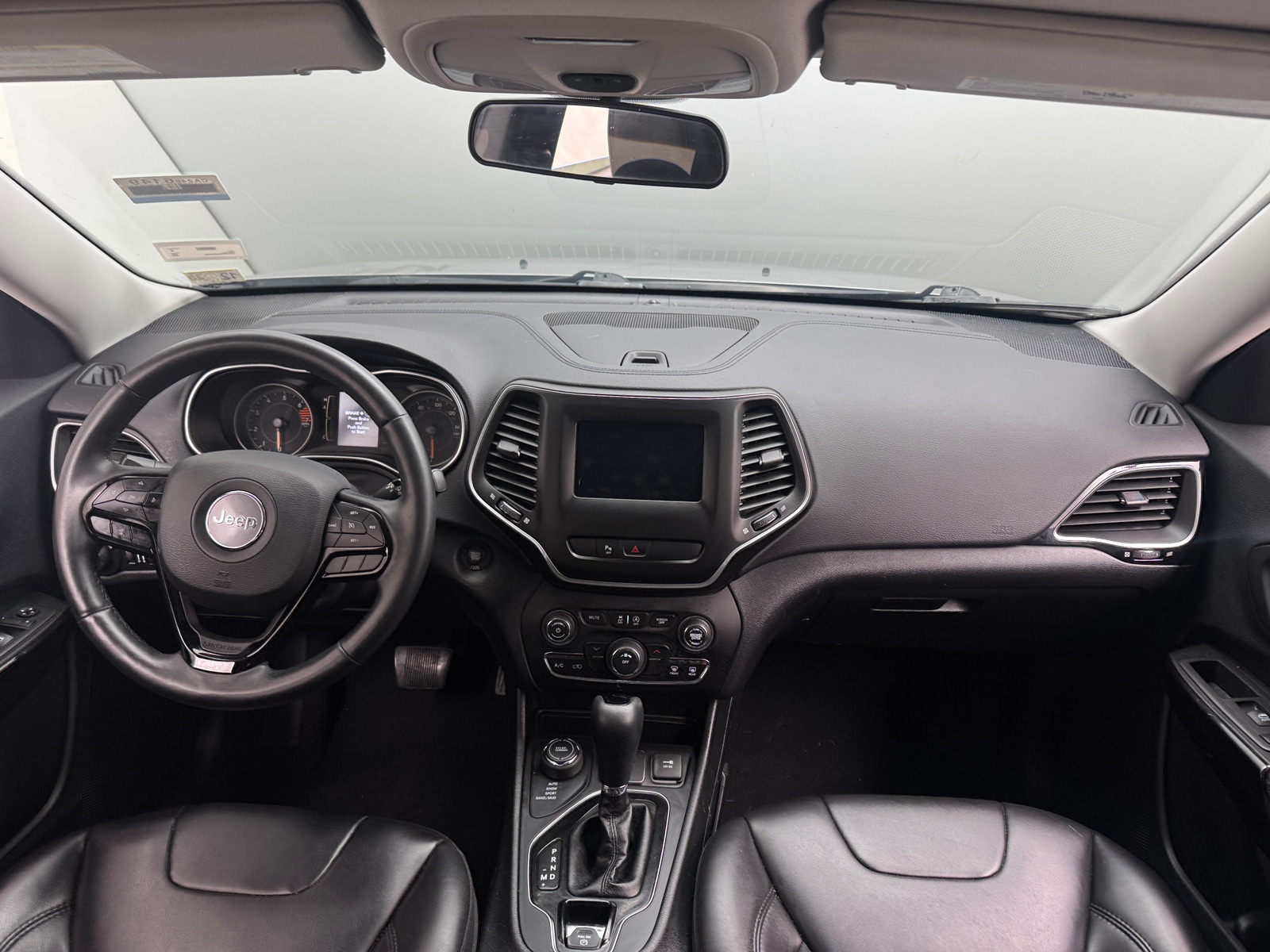 Thumbnail: 2019 Jeep Cherokee - 3