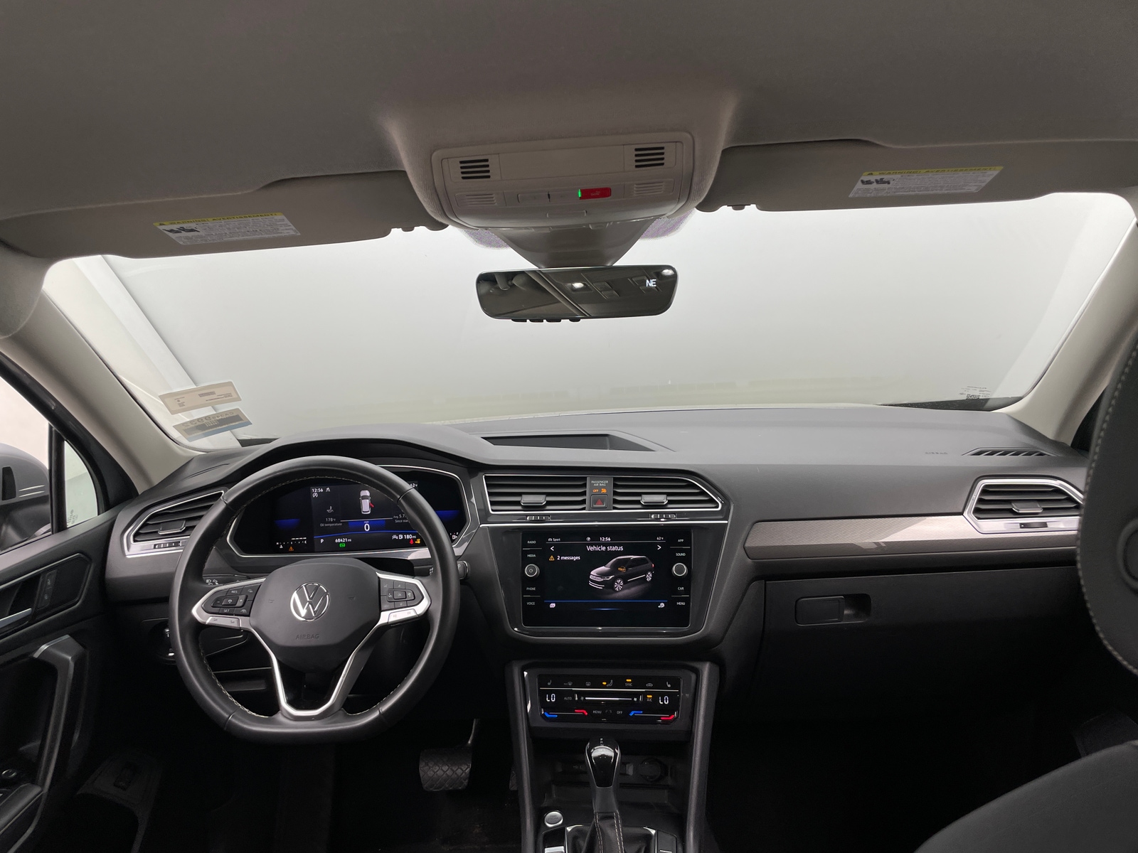 Thumbnail: 2022 Volkswagen Tiguan - 2