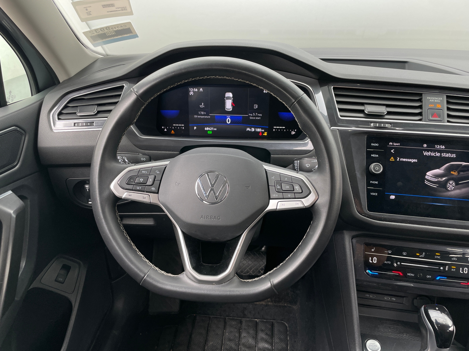 Thumbnail: 2022 Volkswagen Tiguan - 4