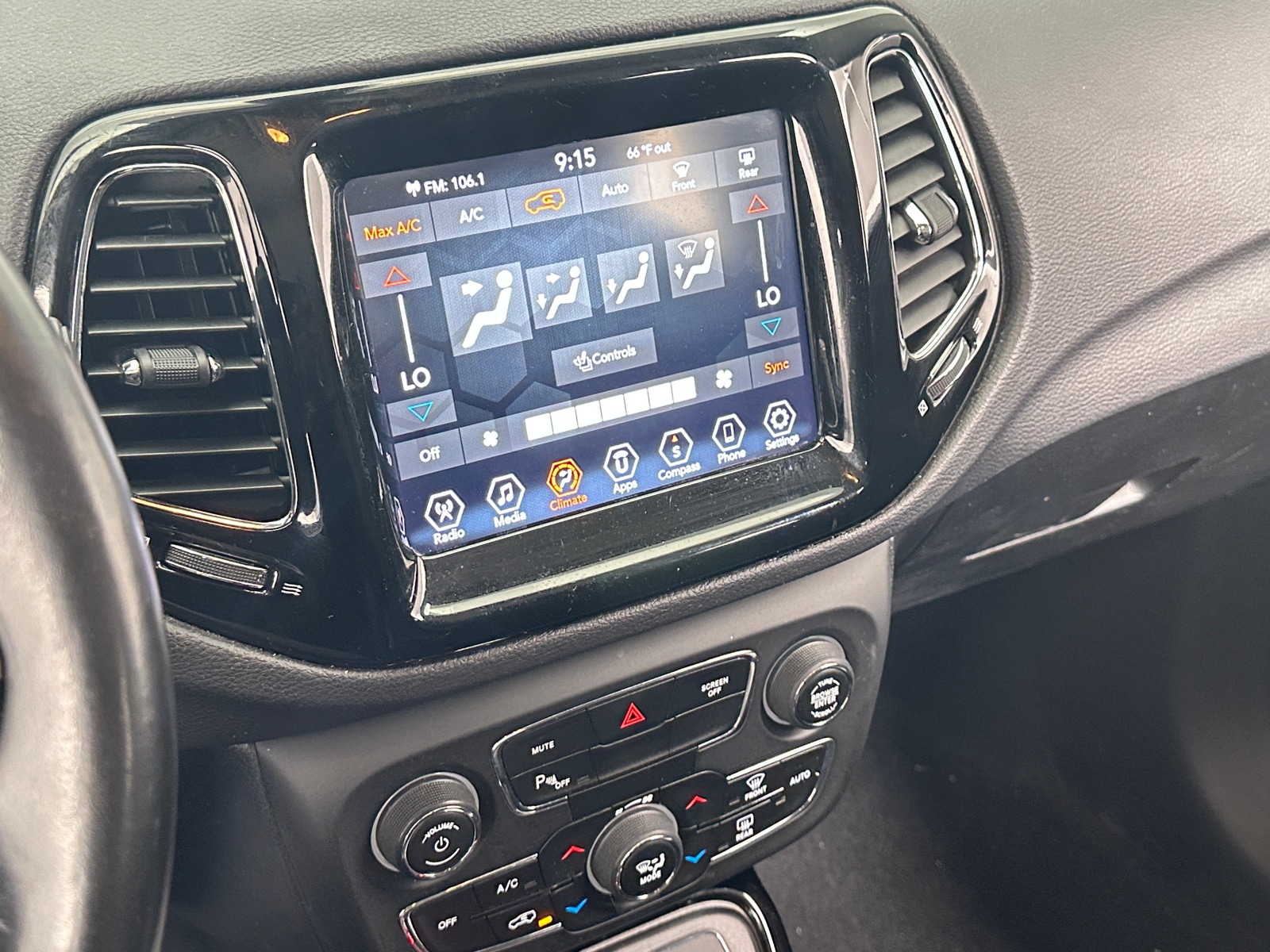 Thumbnail: 2020 Jeep Compass - 3