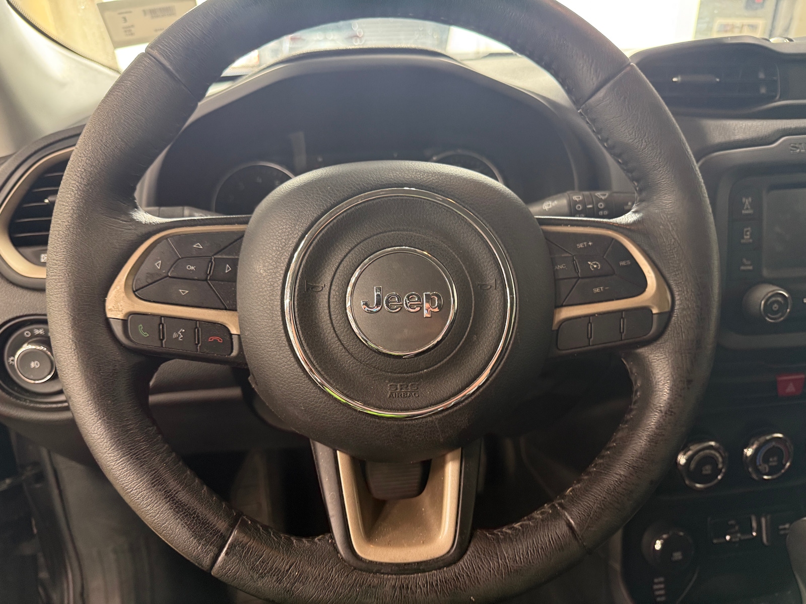 Thumbnail: 2017 Jeep Renegade - 5