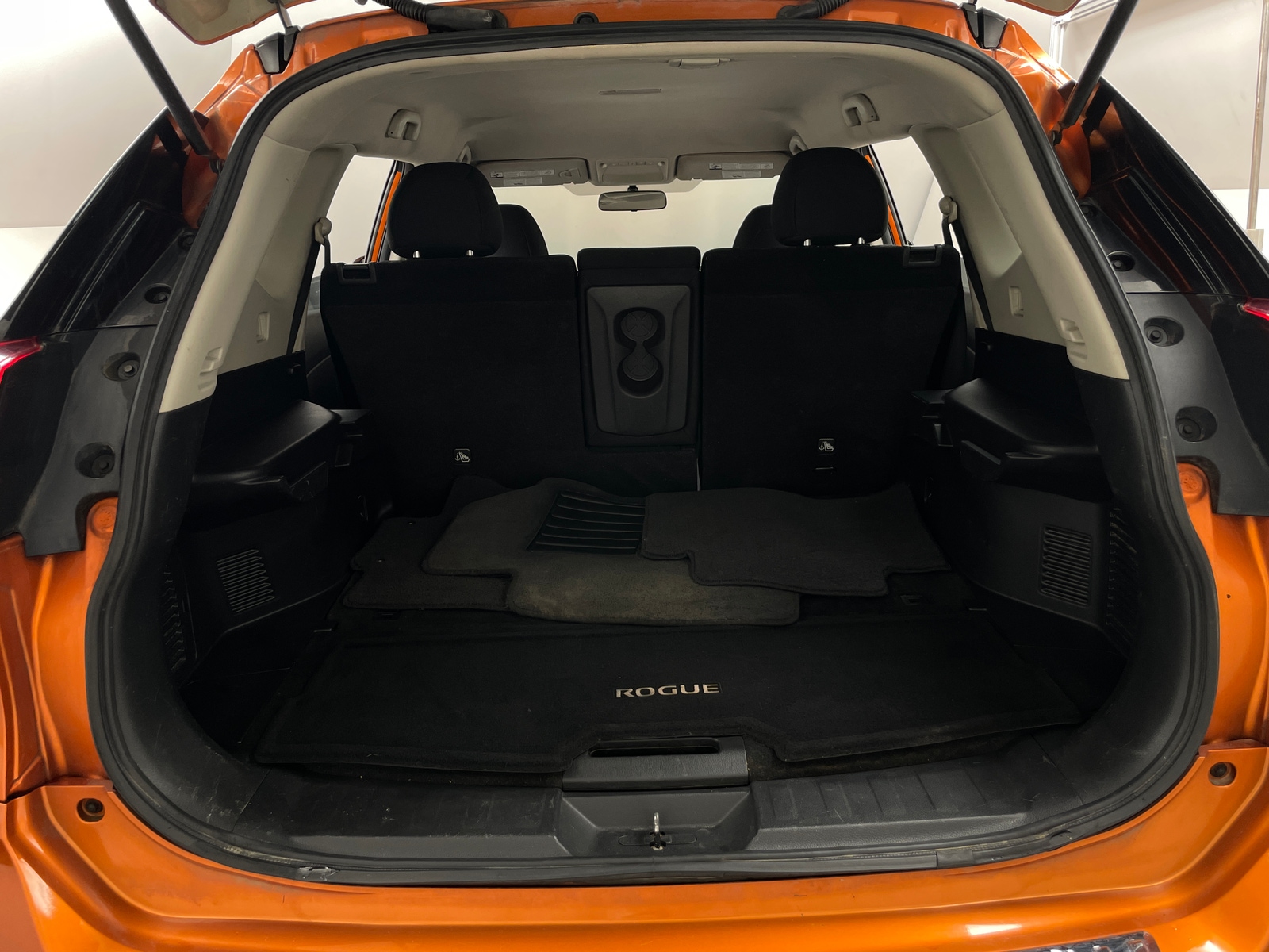 Thumbnail: 2017 Nissan Rogue - 7
