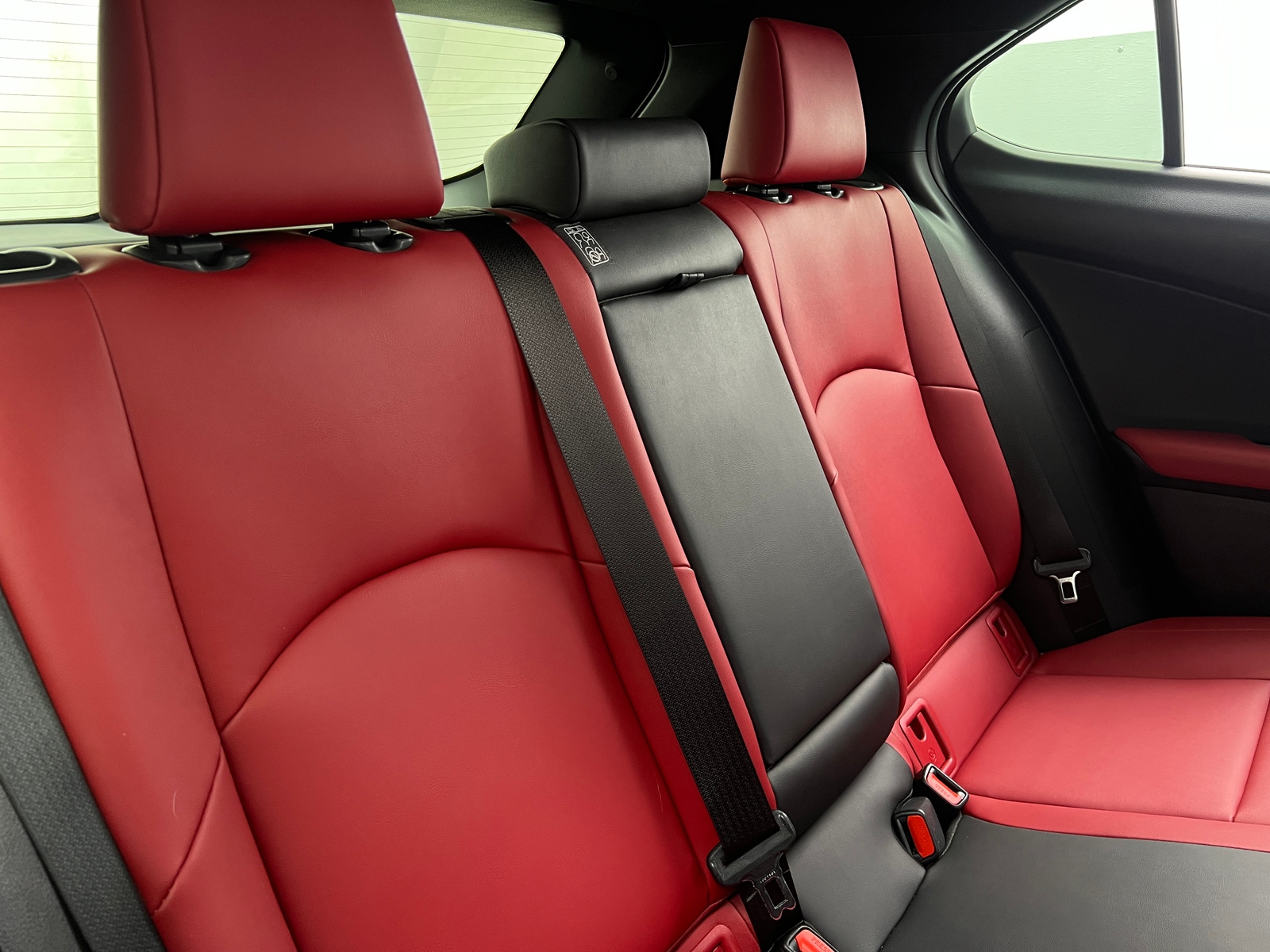 Thumbnail: 2022 Lexus UX - 5