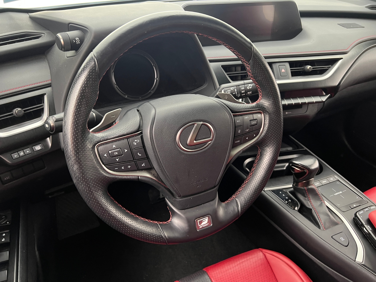 Thumbnail: 2022 Lexus UX - 4