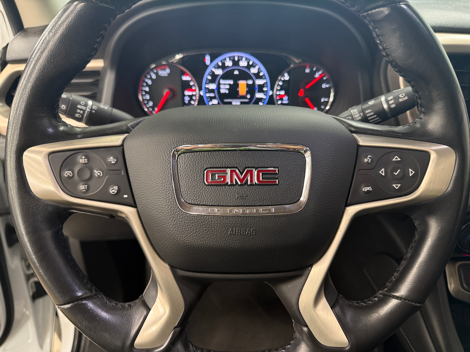 Thumbnail: 2020 GMC Acadia - 4
