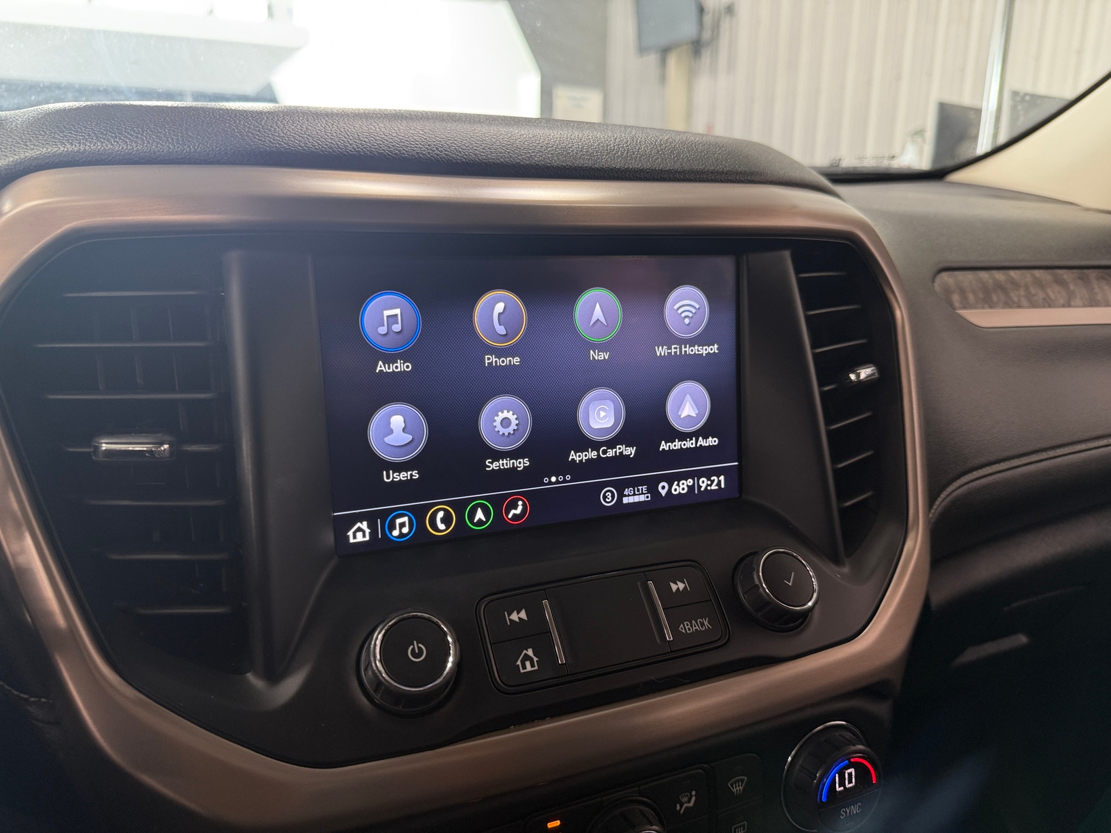 Thumbnail: 2020 GMC Acadia - 3